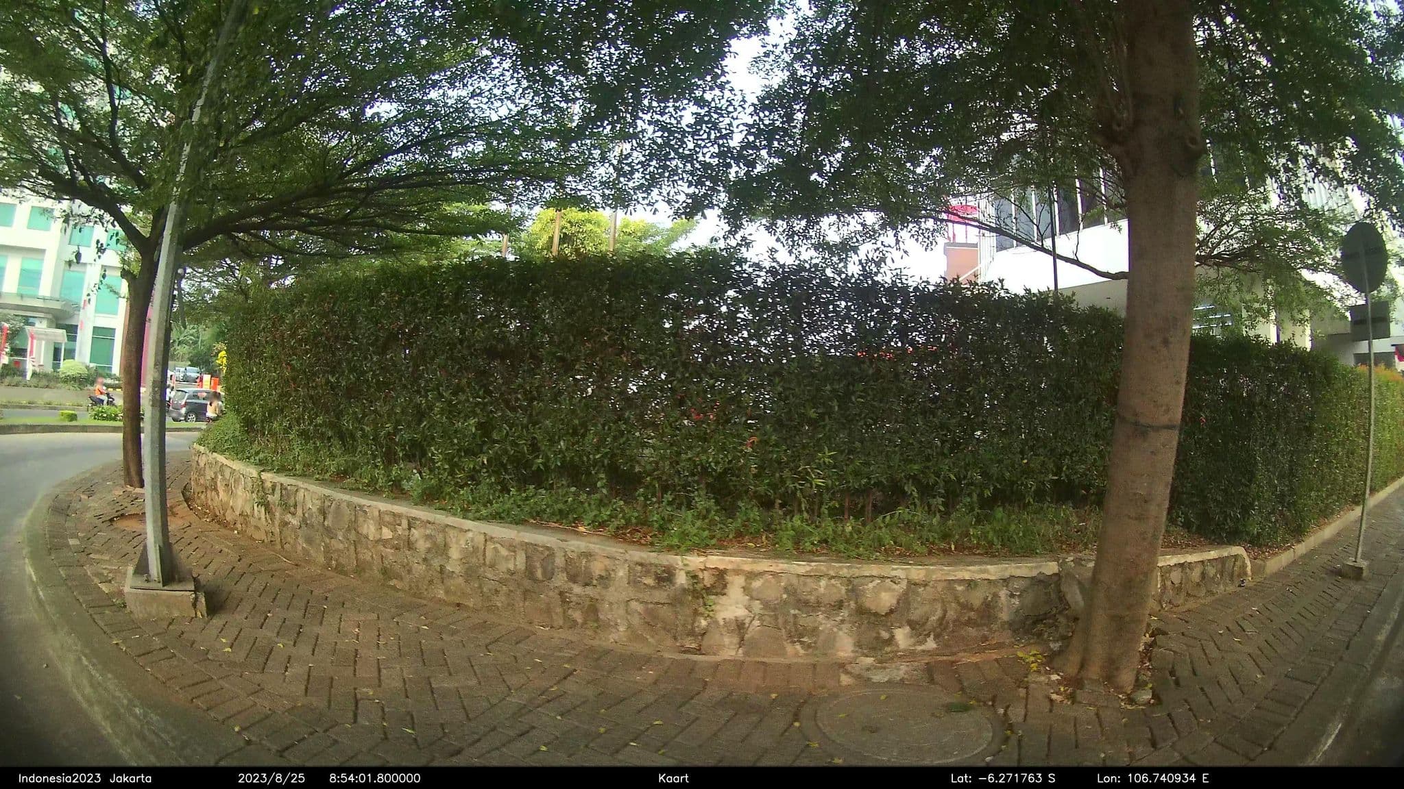 Street view near Citradream Hotel Bintaro by Ciputra, South Tangerang — © kaart5 (CC BY-SA · Mapillary)