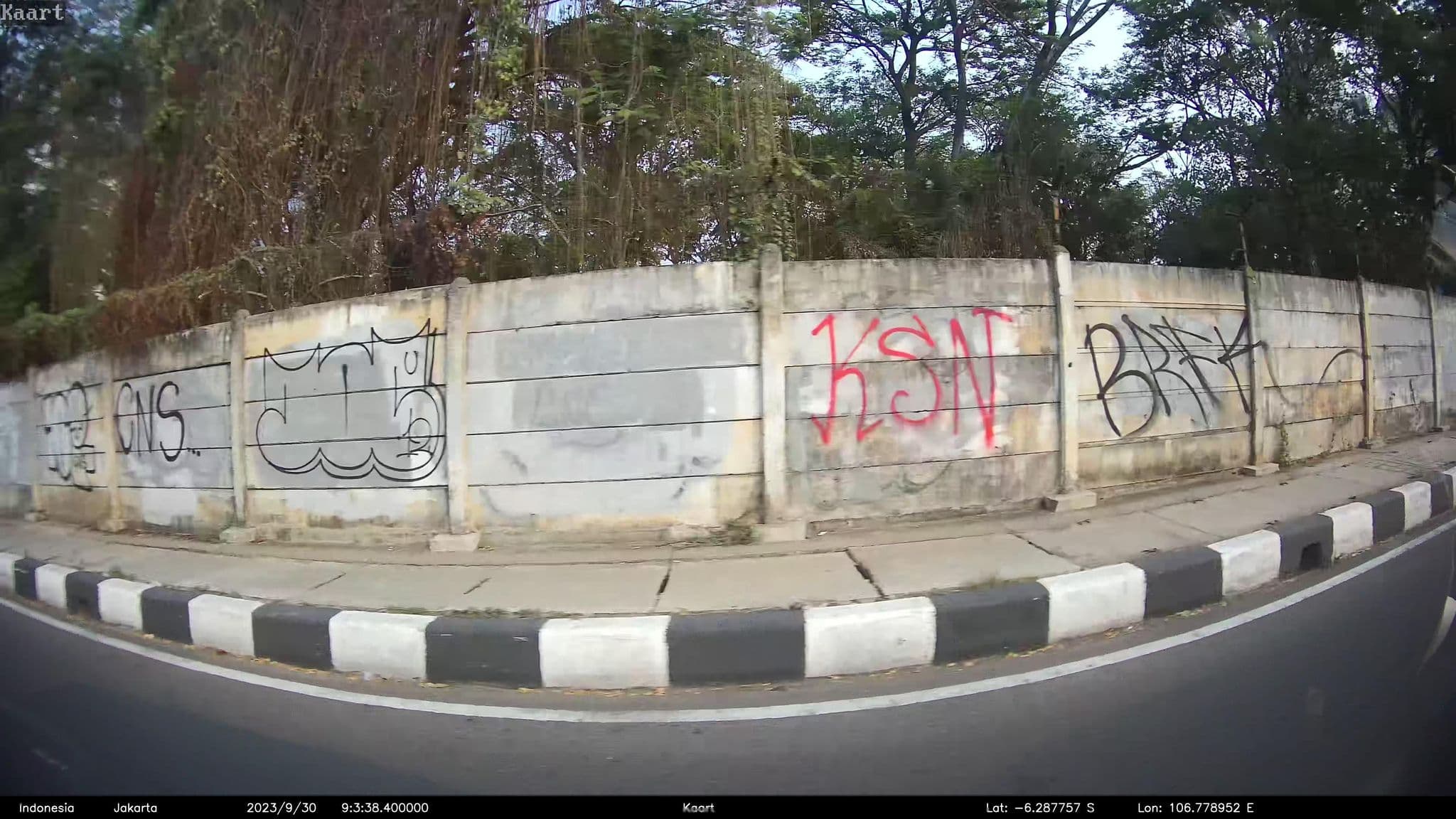 Street view near villa industri puncak, South Tangerang — © kaart_2 (CC BY-SA · Mapillary)