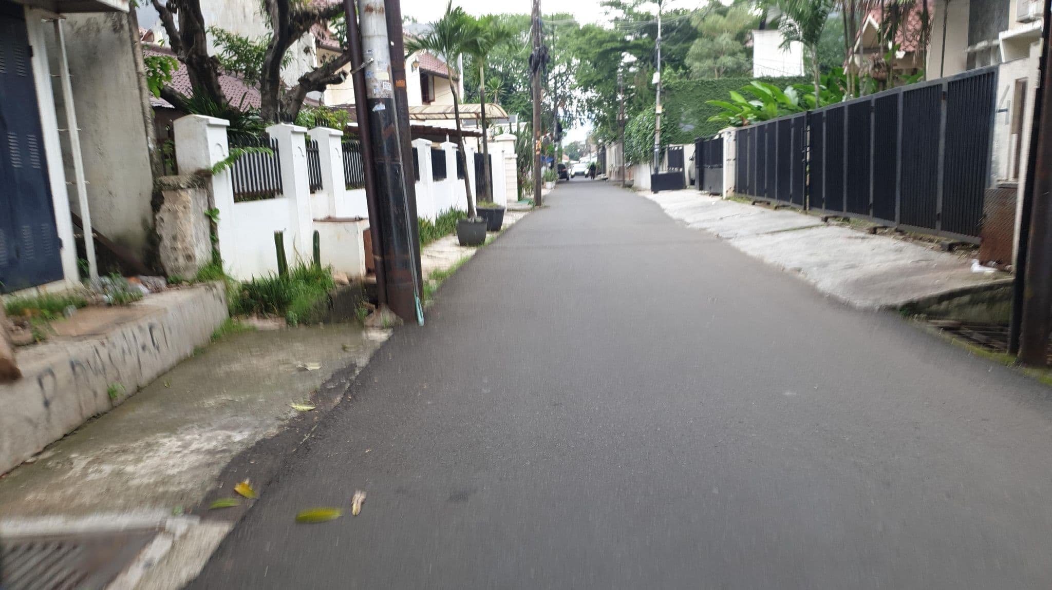 Street view near Dwijaya House Of Pakubuwono, South Tangerang — © Kaart_Local (CC BY-SA · Mapillary)