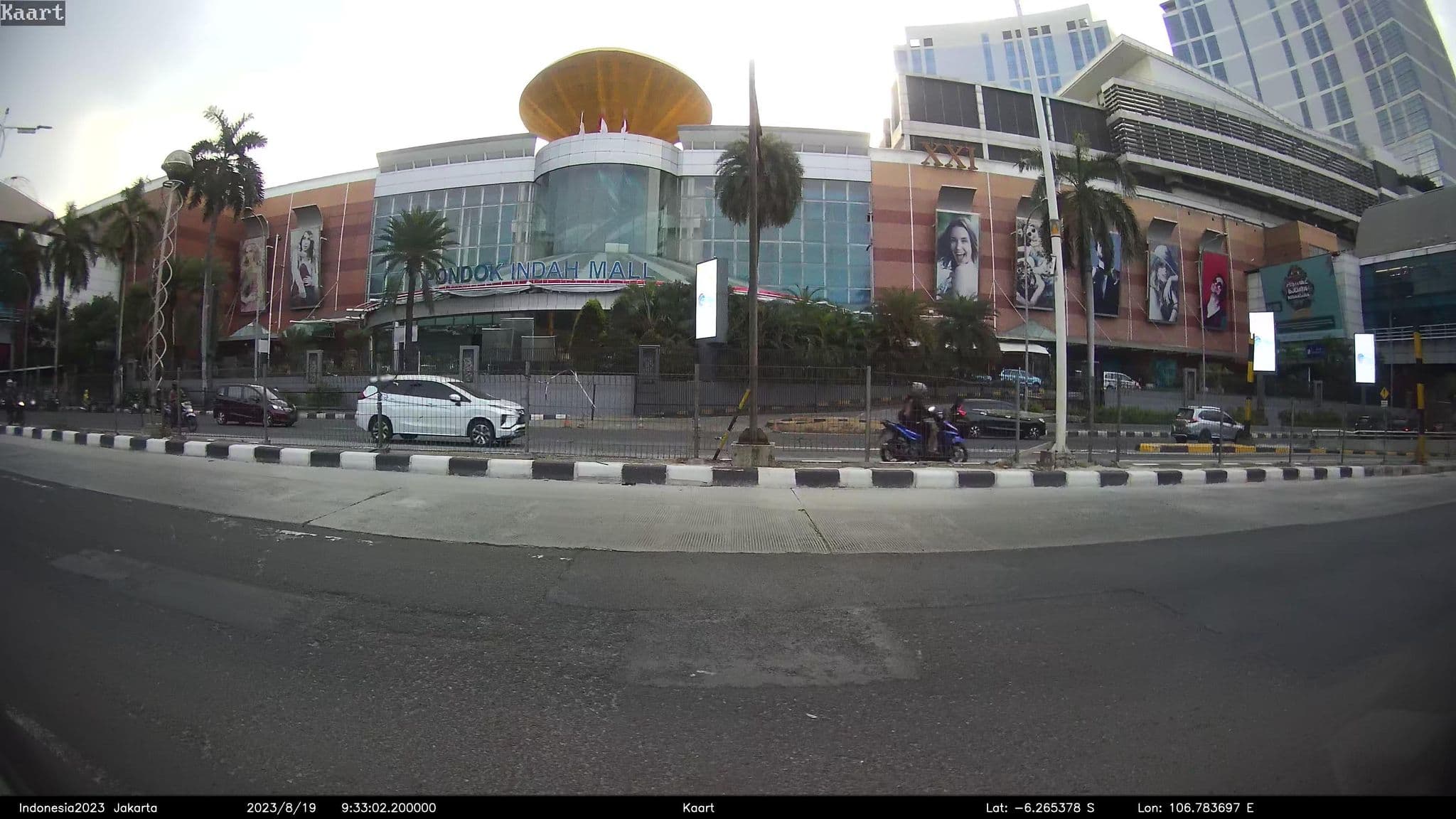 Street view near Hotel Surya, Jl. Batu Ceper - Jakarta Pusat, South Tangerang — © kaart_2 (CC BY-SA · Mapillary)