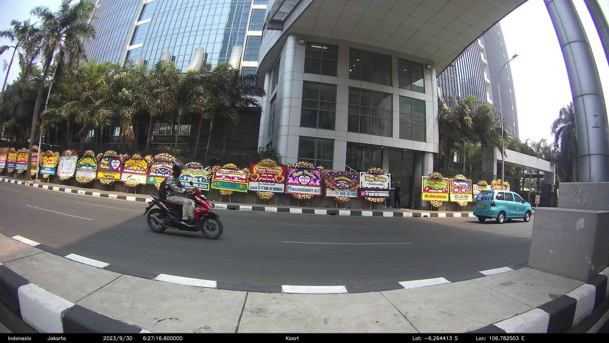 Street view near bauer/hotel p.indah project, South Tangerang — © kaart_2 (CC BY-SA · Mapillary)