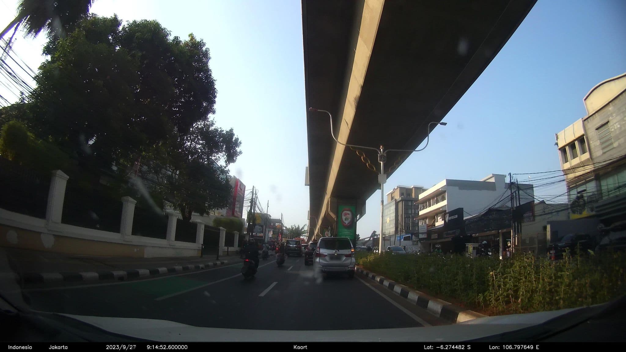 Street view near Win Hotel Blok M, Jakarta — © kaart_2 (CC BY-SA · Mapillary)