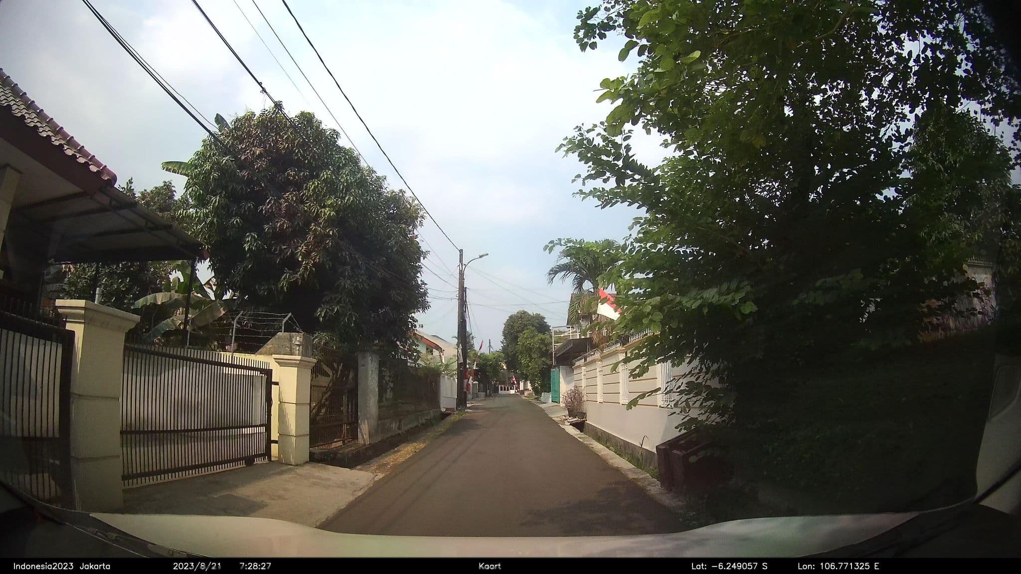 Street view near Harris hotel and convention bandung, South Tangerang — © kaart5 (CC BY-SA · Mapillary)