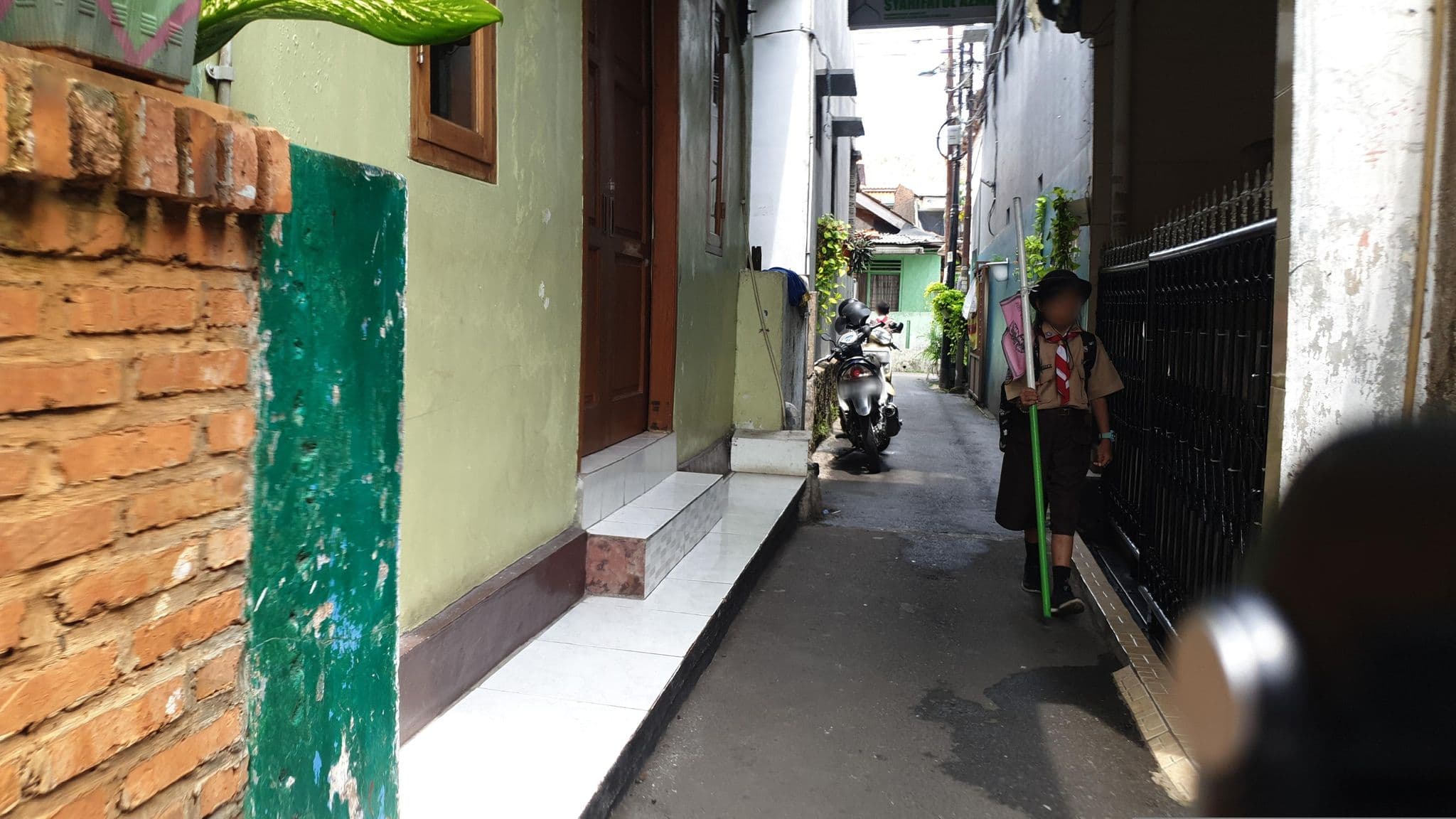 Street view near Praja Suite, Jakarta — © Kaart_Local (CC BY-SA · Mapillary)
