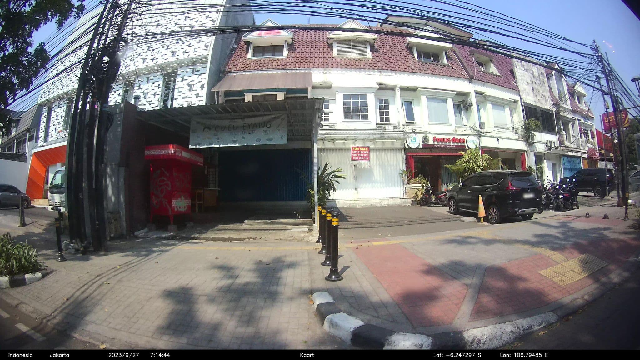 Street view near The Sunan Hotel solo, Jakarta — © kaart_2 (CC BY-SA · Mapillary)