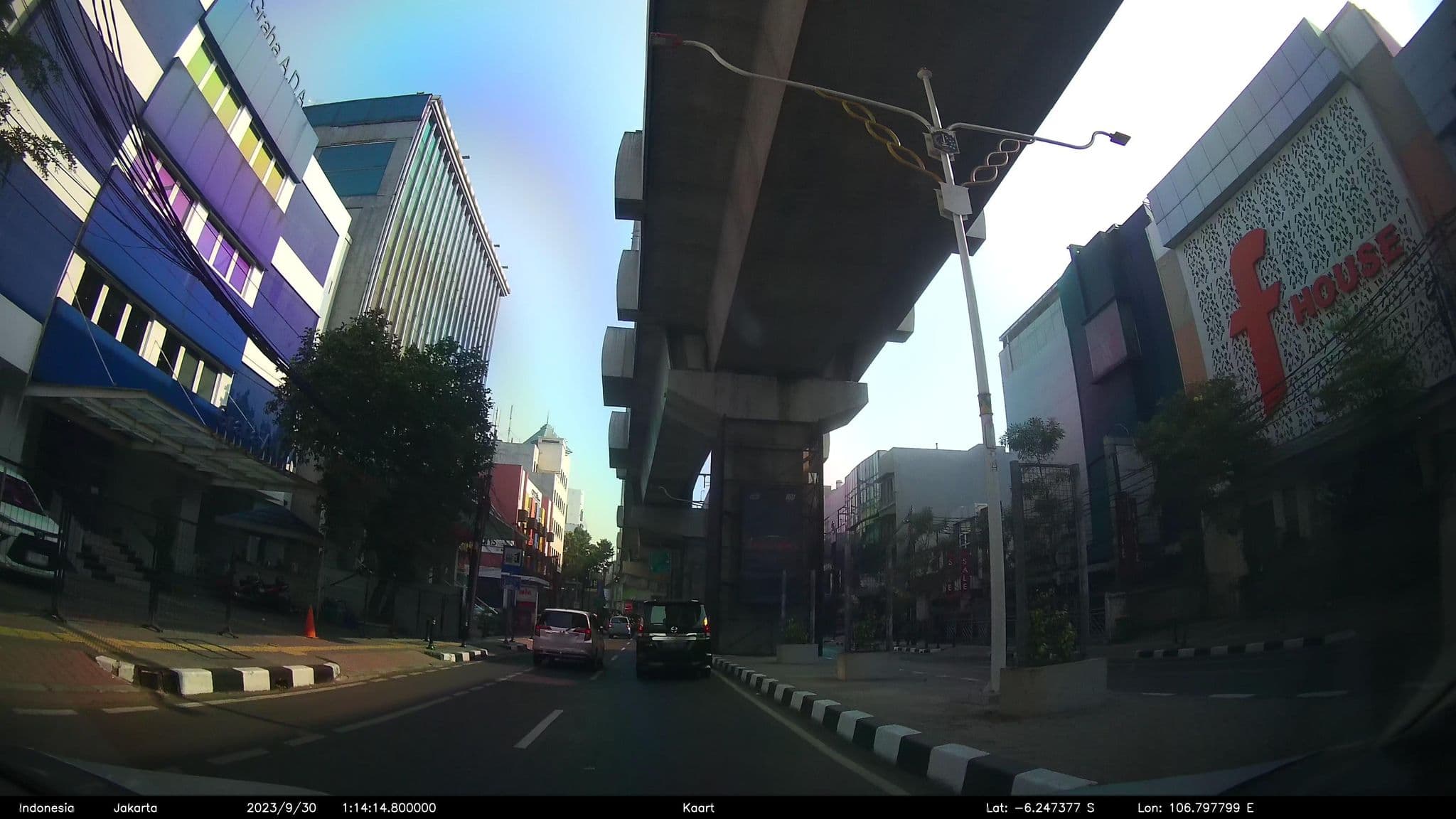 Street view near Hotel F, Jakarta — © kaart5 (CC BY-SA · Mapillary)