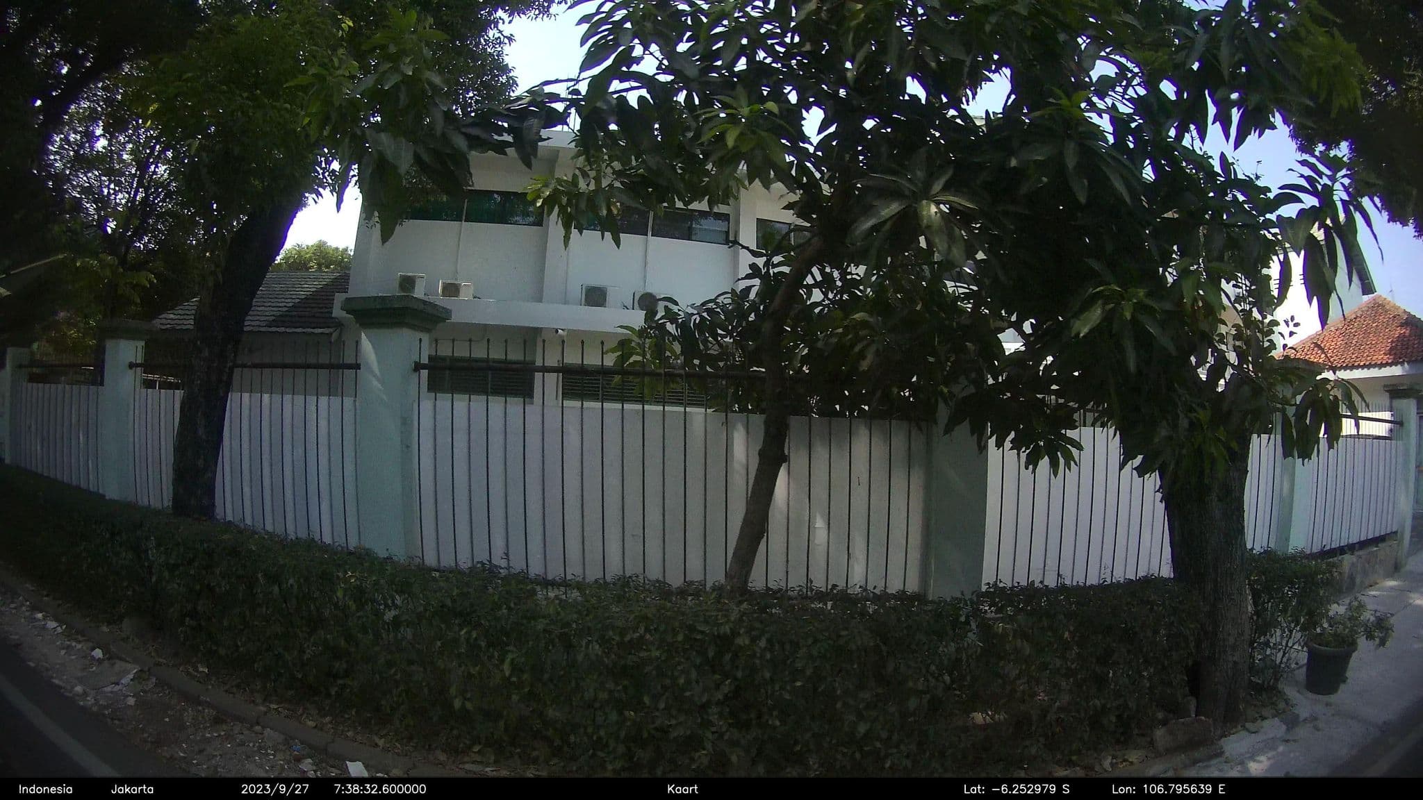 Street view near Urooms, Jakarta — © kaart_2 (CC BY-SA · Mapillary)
