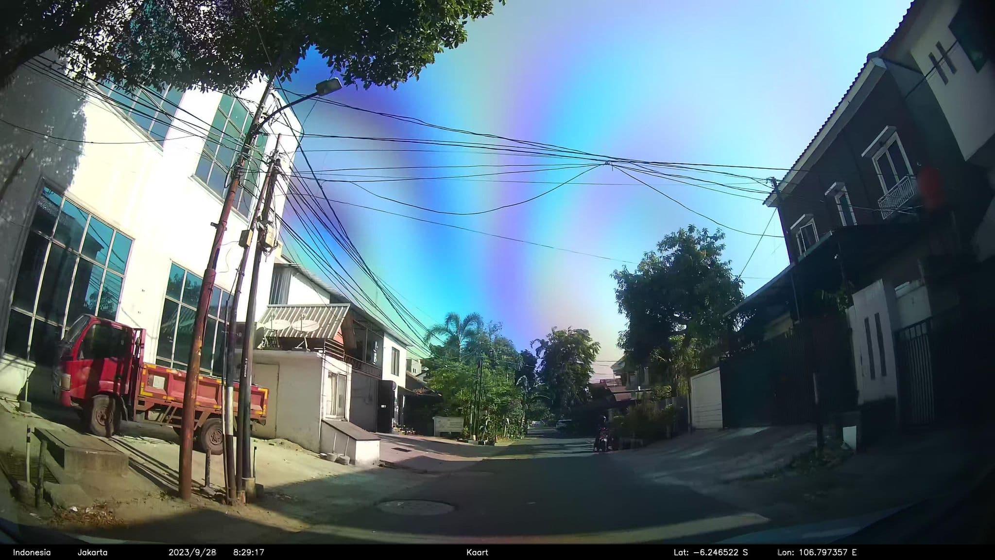 Street view near Cilaboh, Jakarta — © kaart_2 (CC BY-SA · Mapillary)