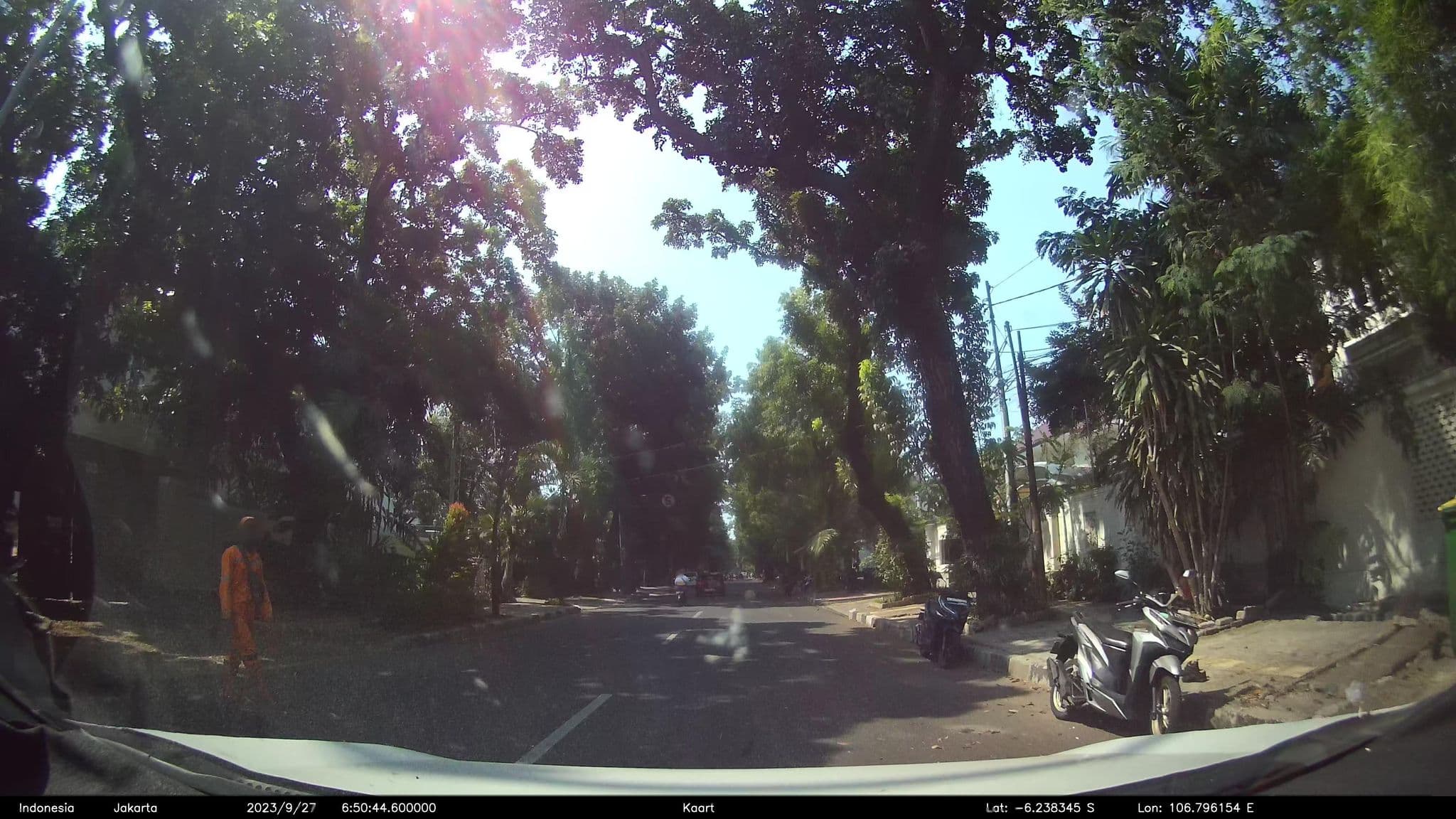 Street view near Resort grand pelangi, Jakarta — © kaart_2 (CC BY-SA · Mapillary)