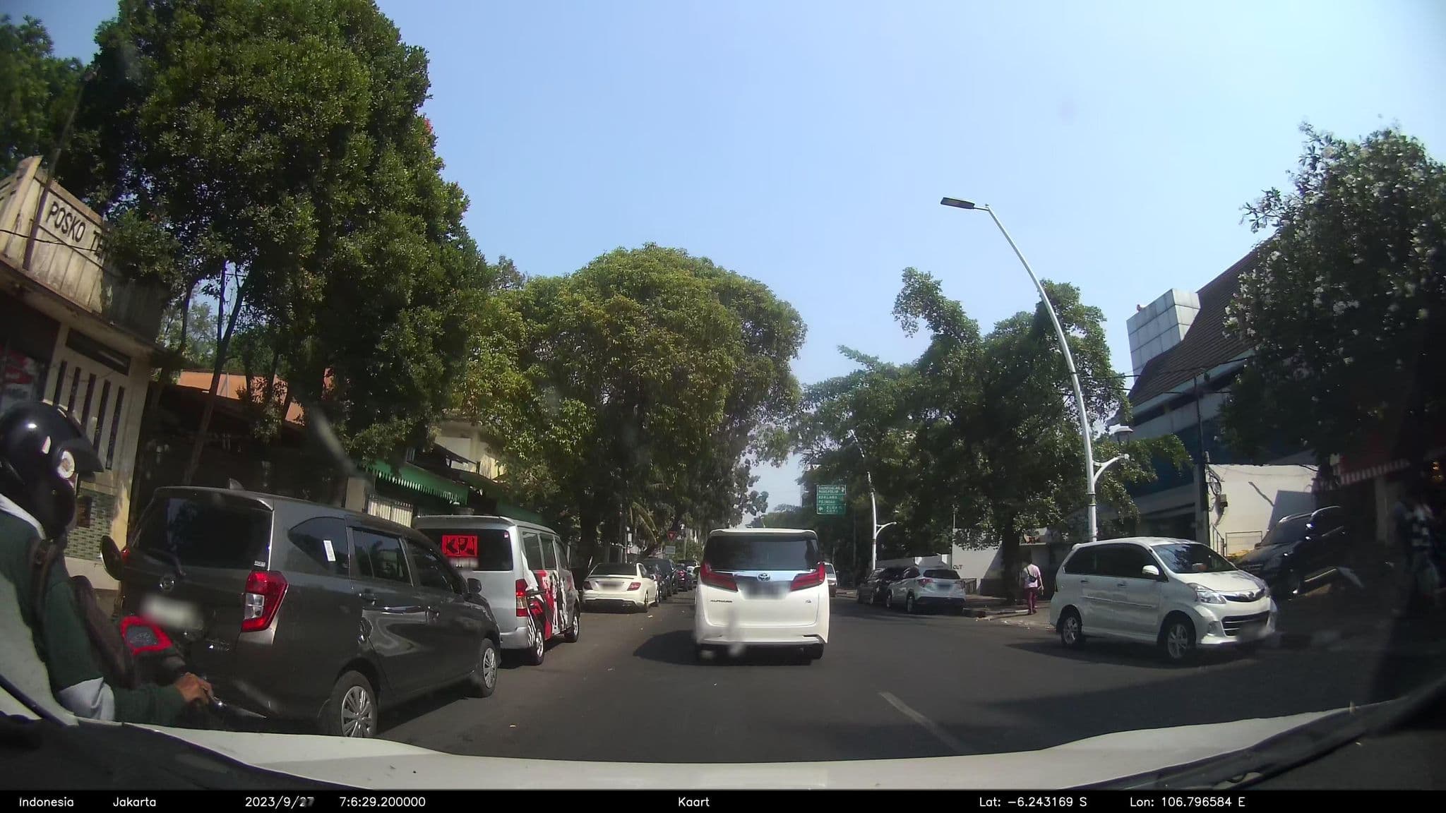 Street view near @java beach hotel batu karas, Jakarta — © kaart_2 (CC BY-SA · Mapillary)