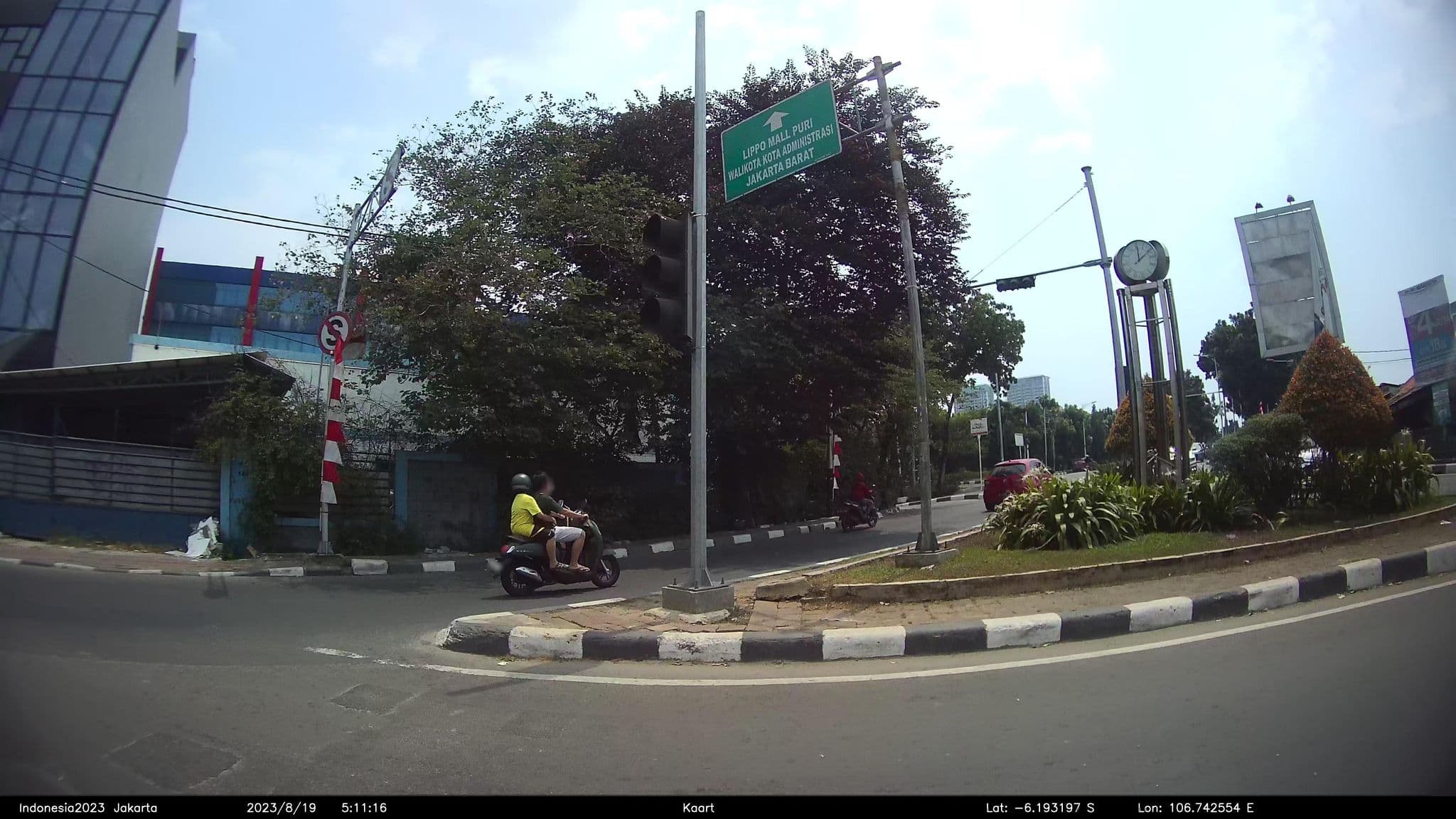 Street view near Otw Barat, Ciputat — © kaart5 (CC BY-SA · Mapillary)