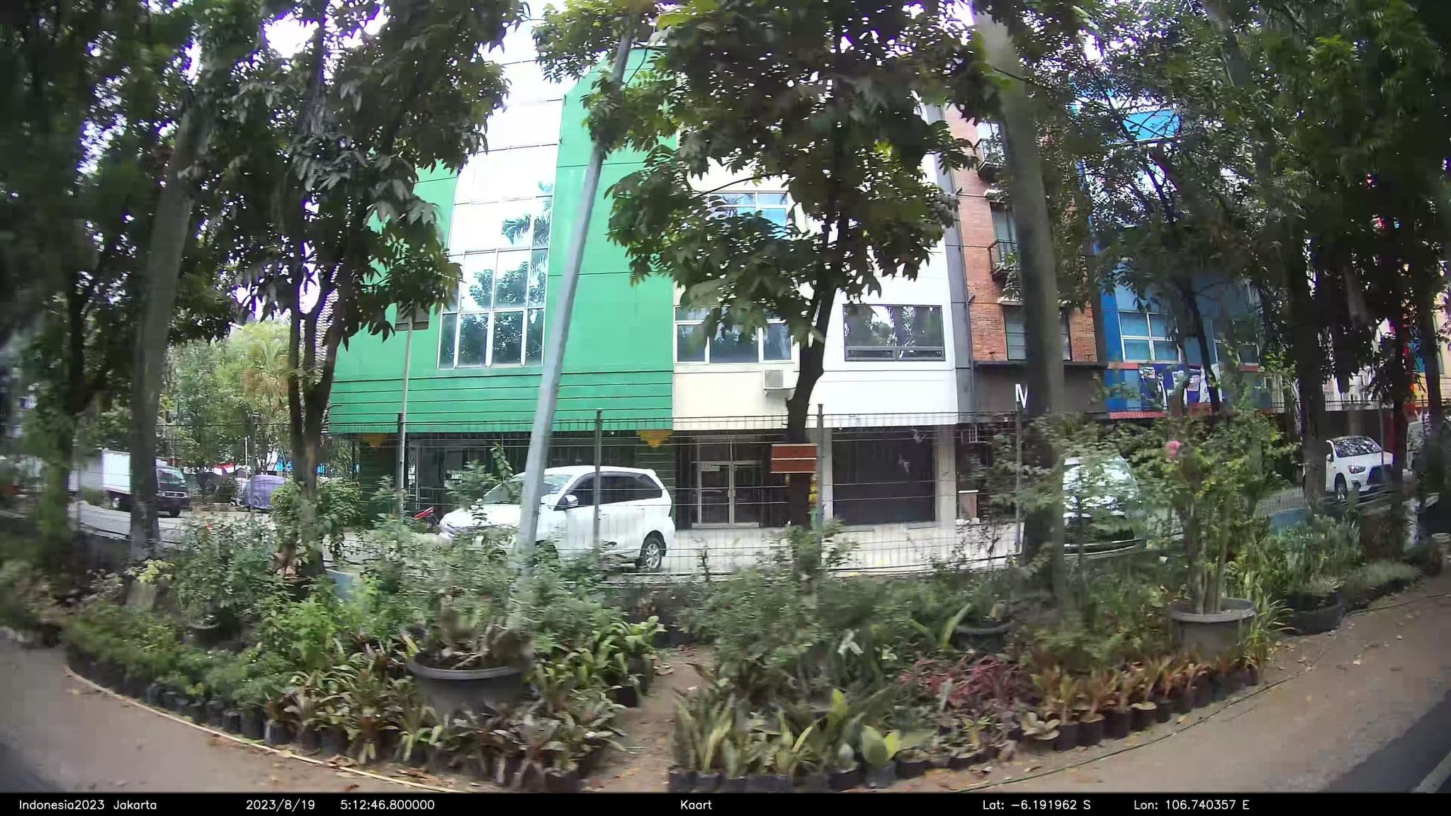 Street view near TOPAS Galeria Hotel, Ciputat — © kaart5 (CC BY-SA · Mapillary)