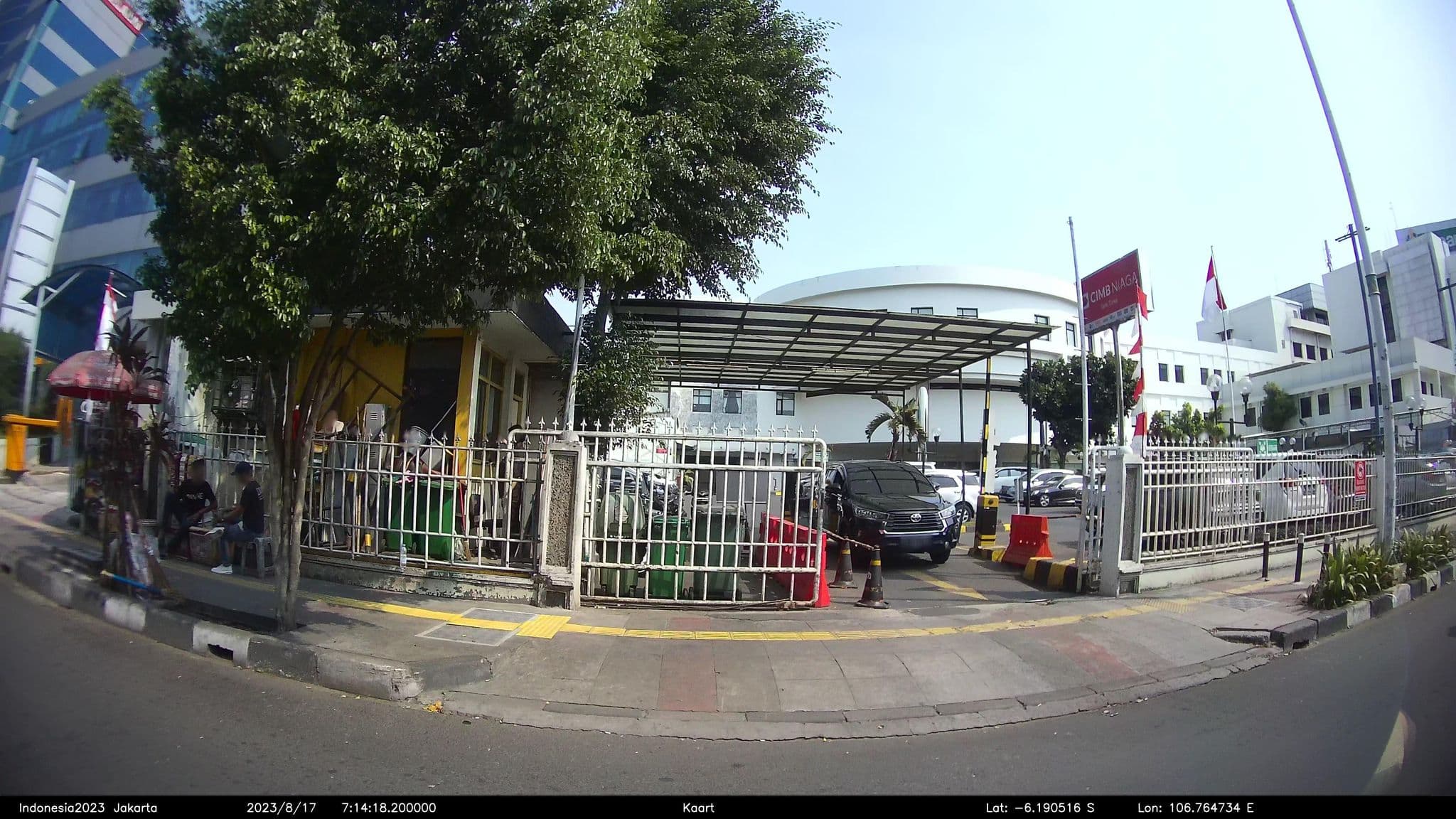 Street view near Hotel Mertua John Mair, Jakarta — © kaart_2 (CC BY-SA · Mapillary)