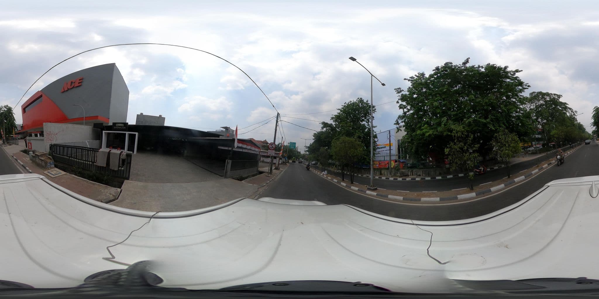 Street view near Hotel Wira Carita, Ciputat — © kaart_2 (CC BY-SA · Mapillary)