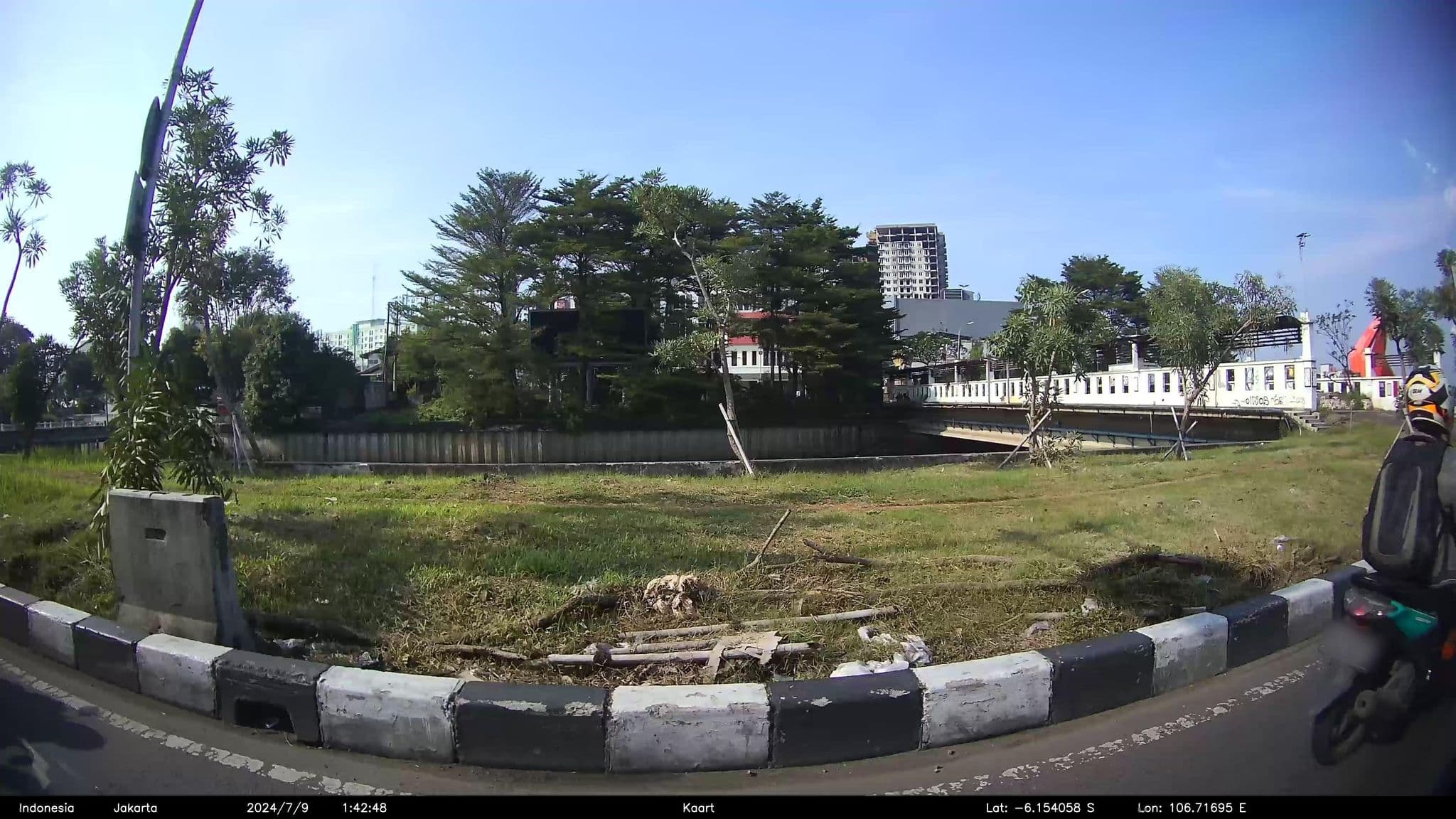 Street view near Grogol Inn PT, Ciputat — © kaartcam (CC BY-SA · Mapillary)