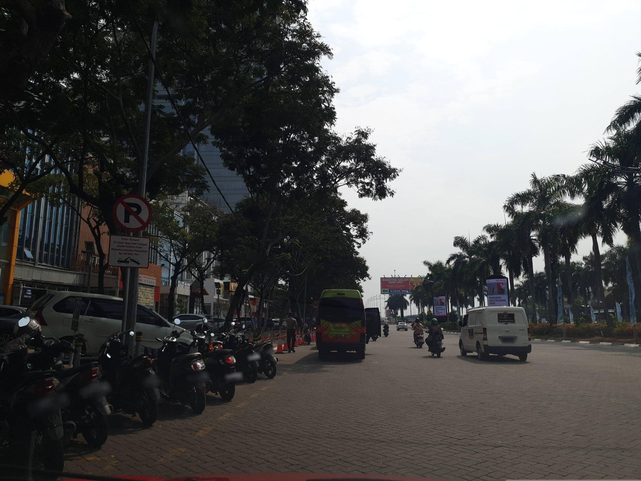 Street view near Hotel kempinsky, Teluknaga — © Kaart_Local (CC BY-SA · Mapillary)