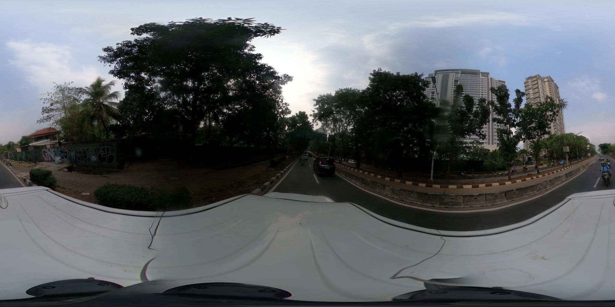 Street view near Casablanca Room Hotel Mulia, Jakarta — © kaart_2 (CC BY-SA · Mapillary)