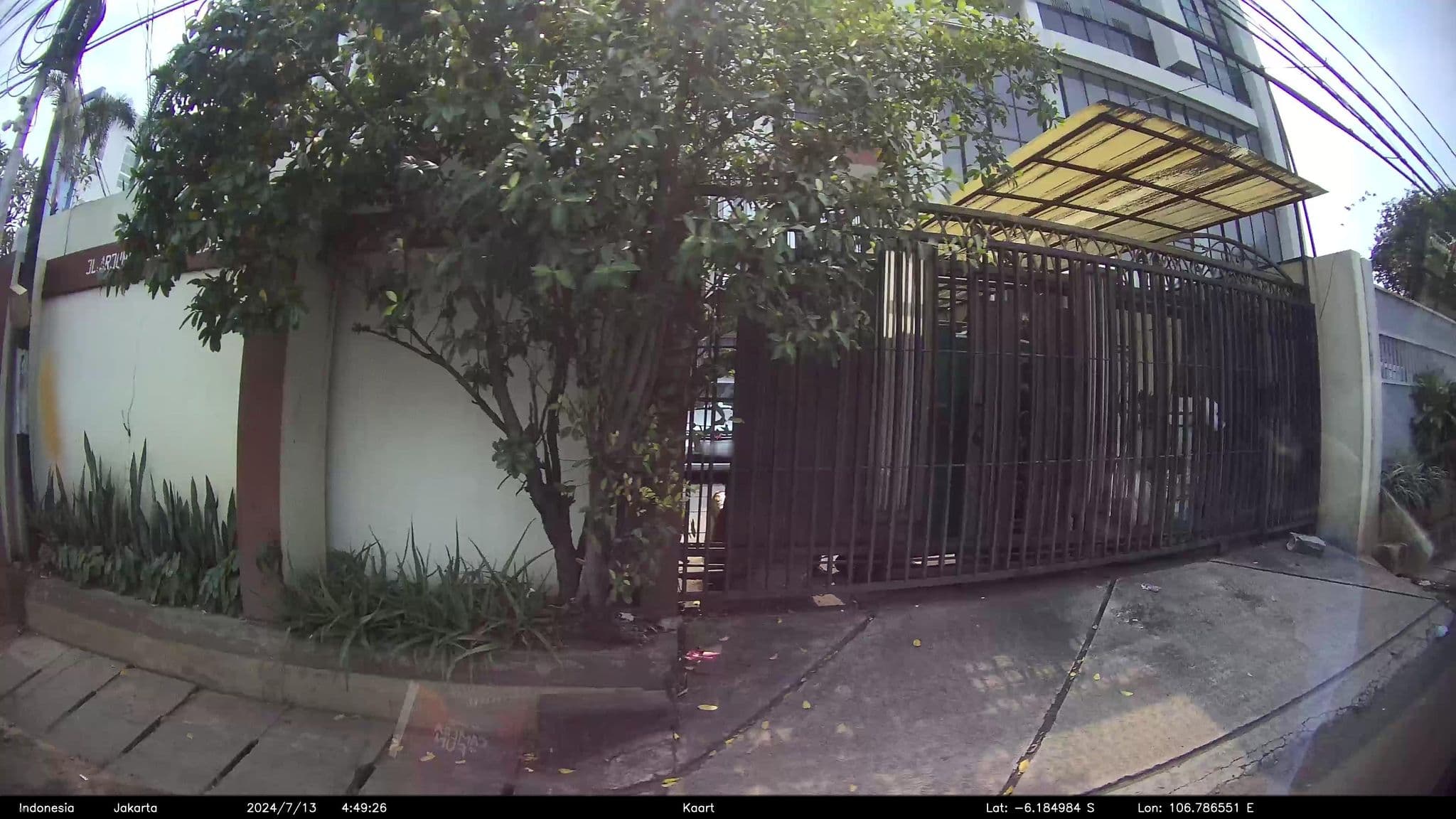 Street view near RedDoorz near Mall Taman Anggrek, Jakarta — © kaartcam (CC BY-SA · Mapillary)
