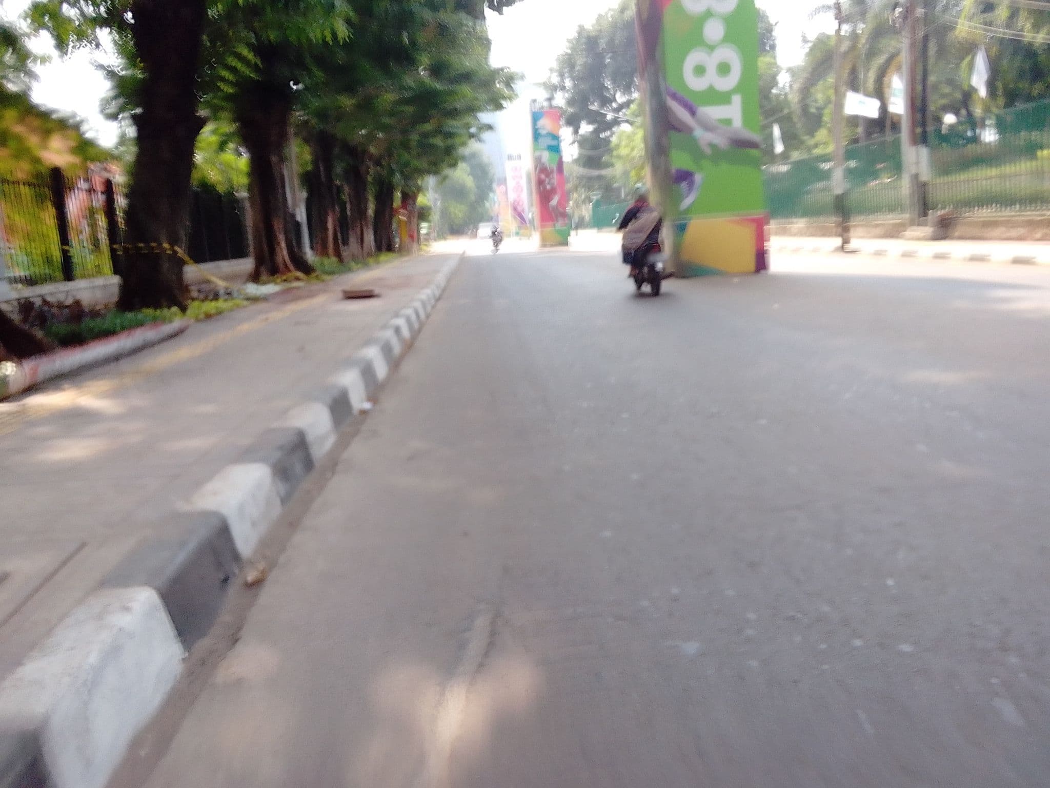 Street view near Narcissus Room - Mulia, Jakarta — © fedrian_syah (CC BY-SA · Mapillary)