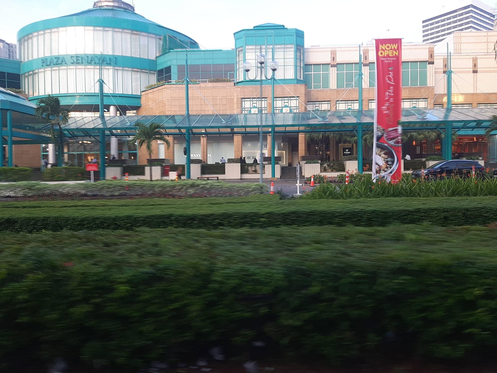 Street view near Harris Hotel Tebet, Jakarta — © FenyMufyd (CC BY-SA · Mapillary)