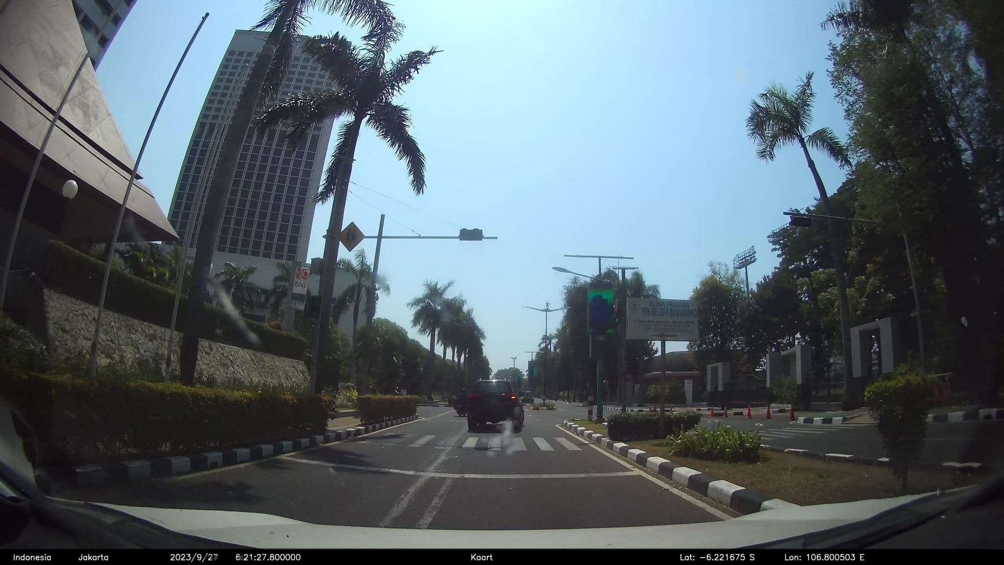 Street view near kamar 506 hotel century park, Jakarta — © kaart_2 (CC BY-SA · Mapillary)