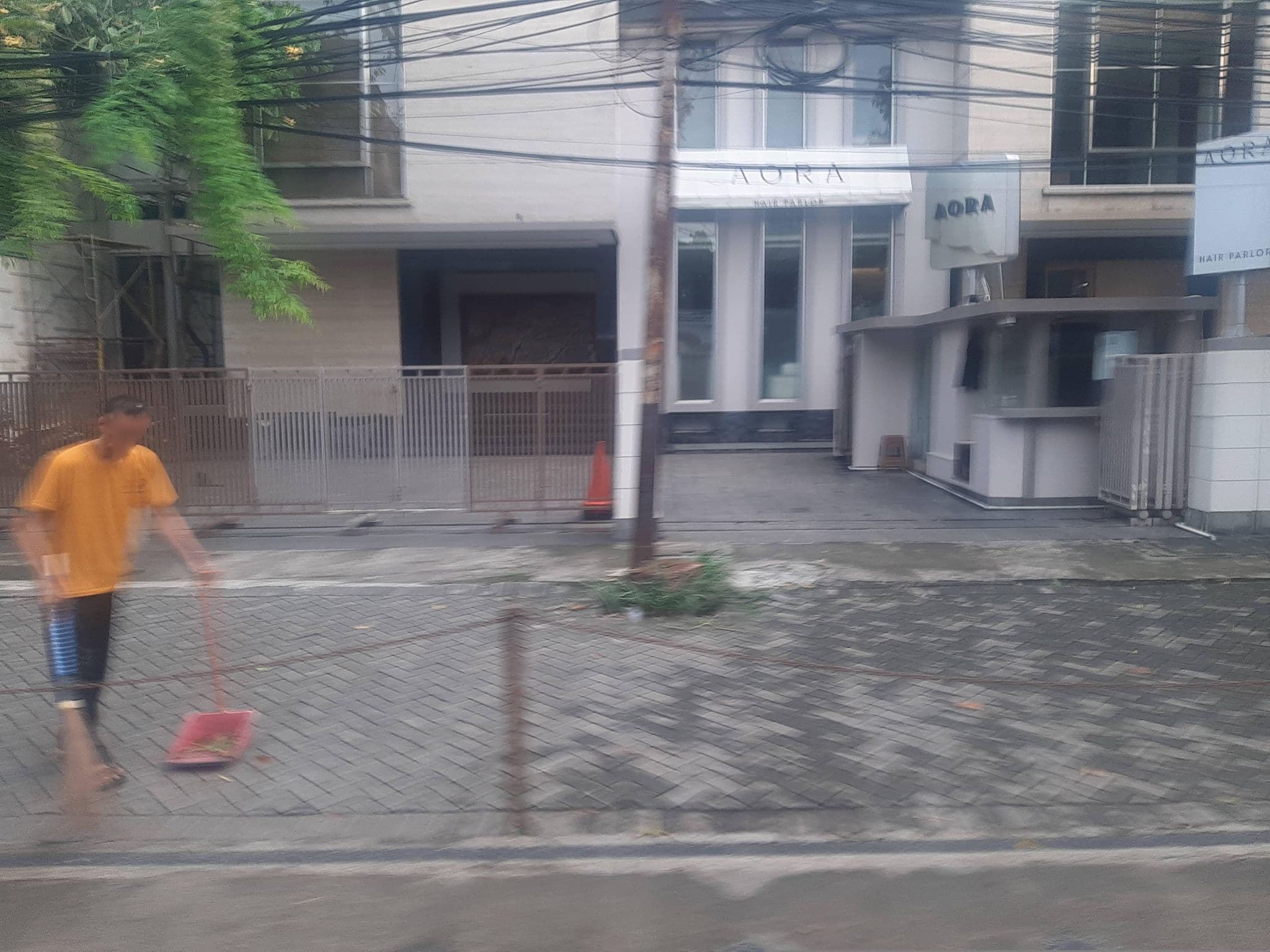 Street view near Itoshii's  room, Jakarta — © FenyMufyd (CC BY-SA · Mapillary)