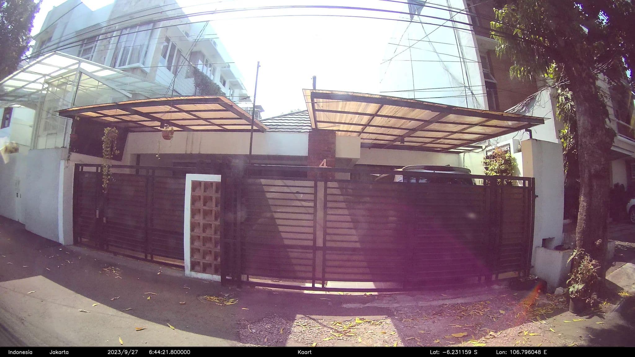 Street view near Omio's Home, Jakarta — © kaart_2 (CC BY-SA · Mapillary)