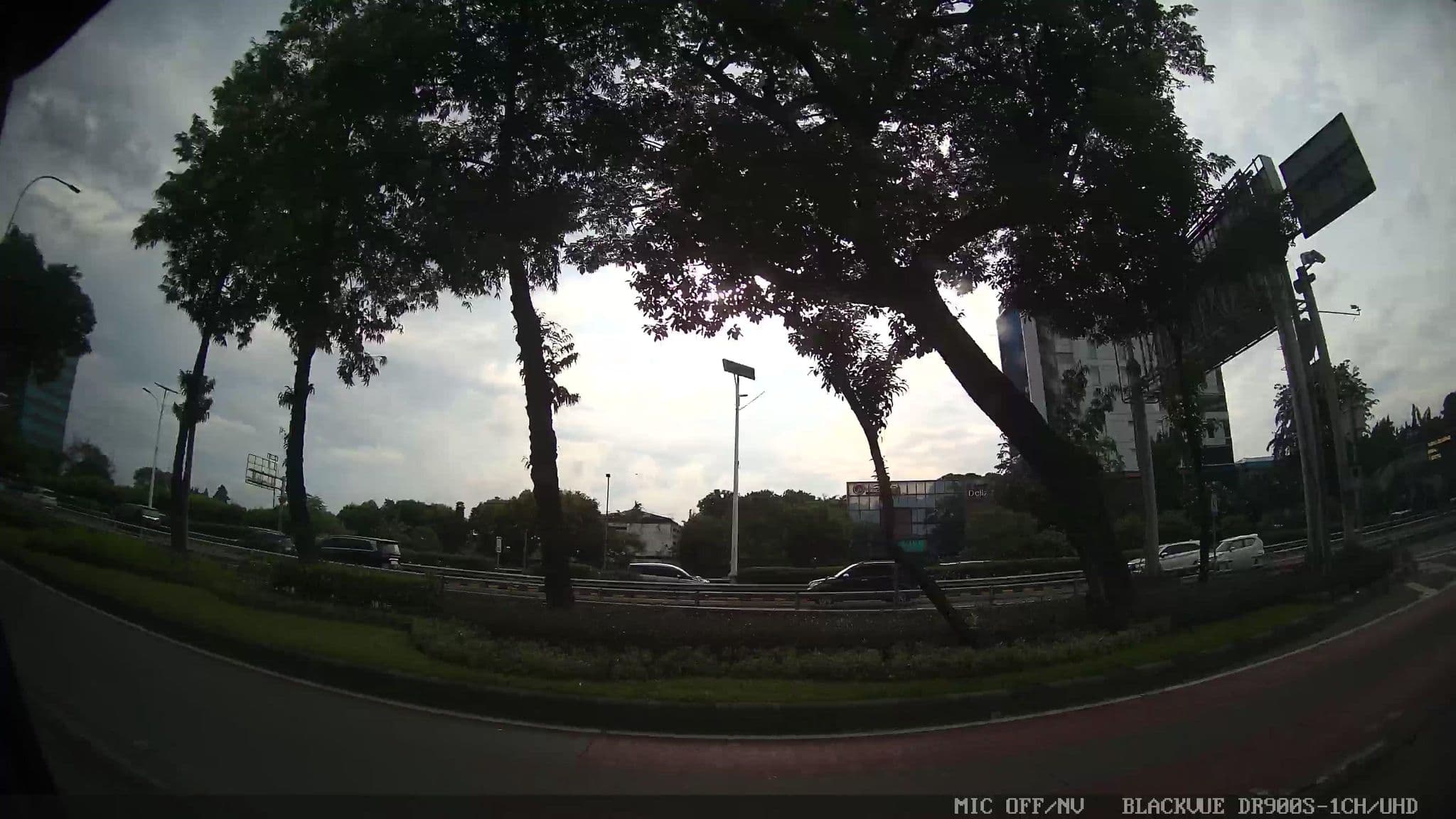 Street view near Enginering Hotel Kartika Chandra, Jakarta — © Kaart---RIGHT (CC BY-SA · Mapillary)