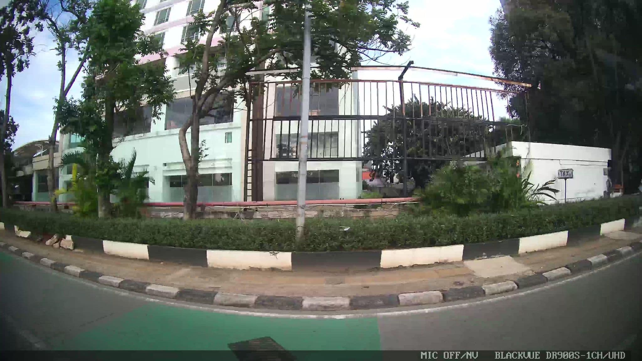 Street view near Room 1409 @twin plaza hotel, Jakarta — © Kaart---LEFT (CC BY-SA · Mapillary)