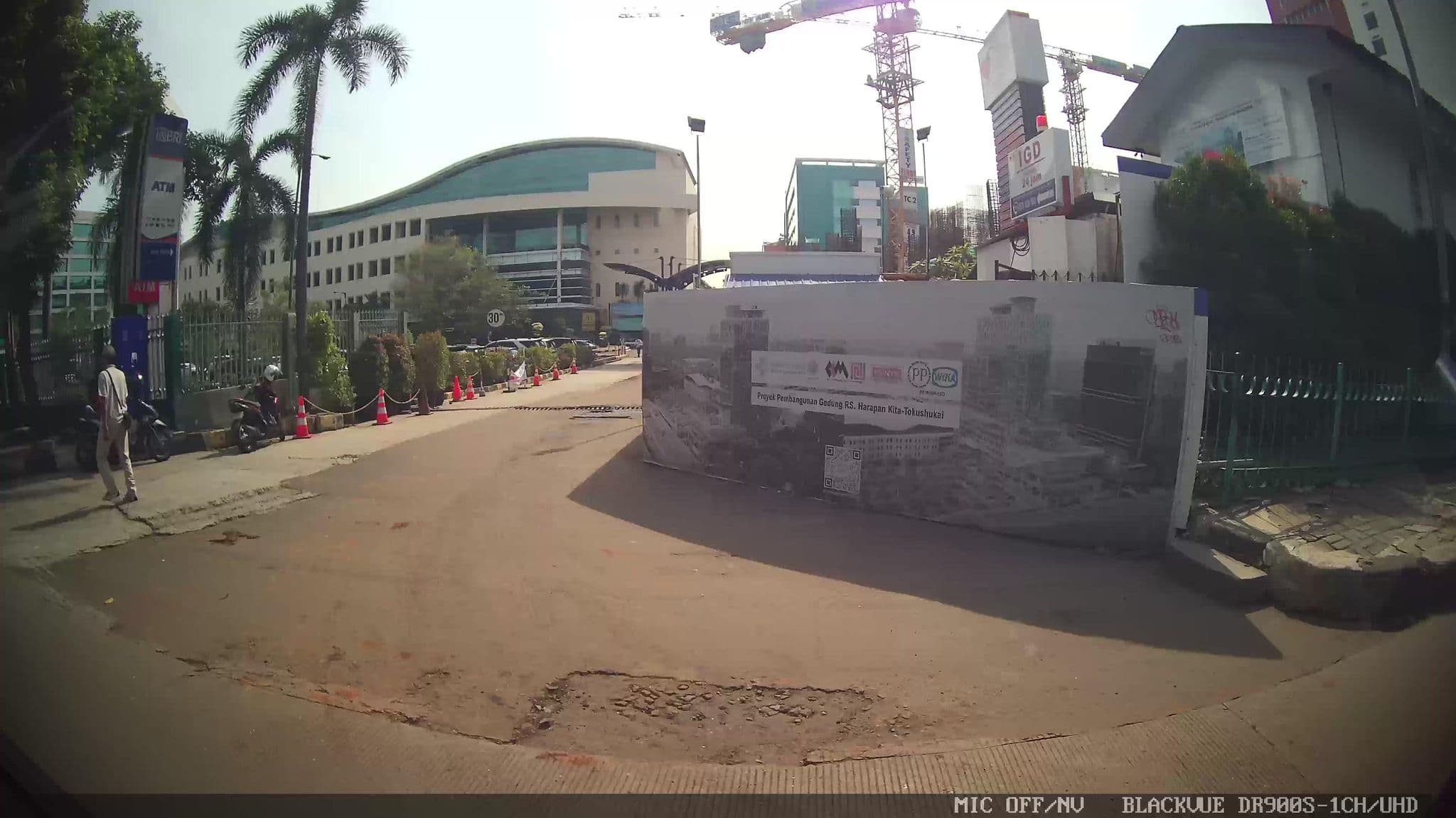 Street view near Leelawadee Boutique Hotel, Jakarta — © Kaart---LEFT (CC BY-SA · Mapillary)