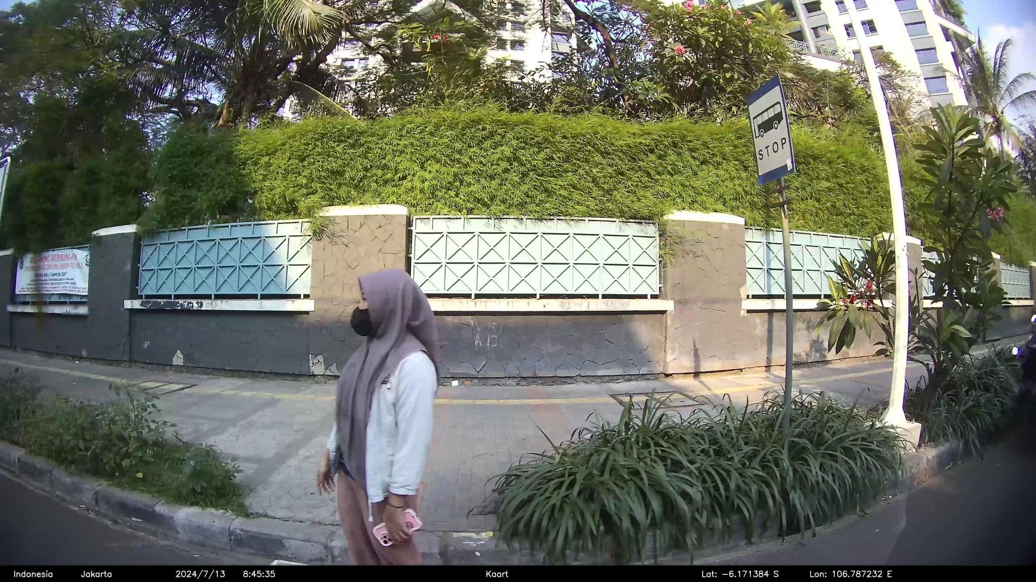 Street view near ruang orchid, Jakarta — © kaartcam (CC BY-SA · Mapillary)