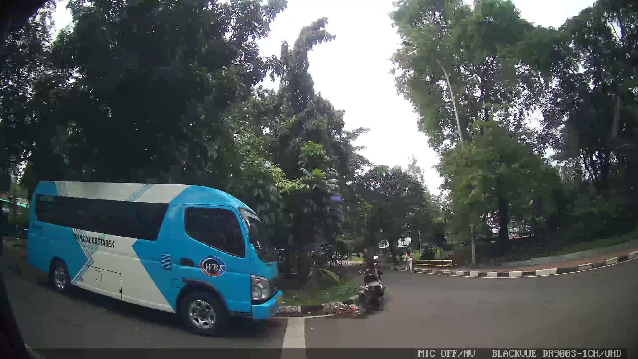 Street view near Airy Grogol Susilo Raya 113 Jakarta, Jakarta — © Kaart---RIGHT (CC BY-SA · Mapillary)