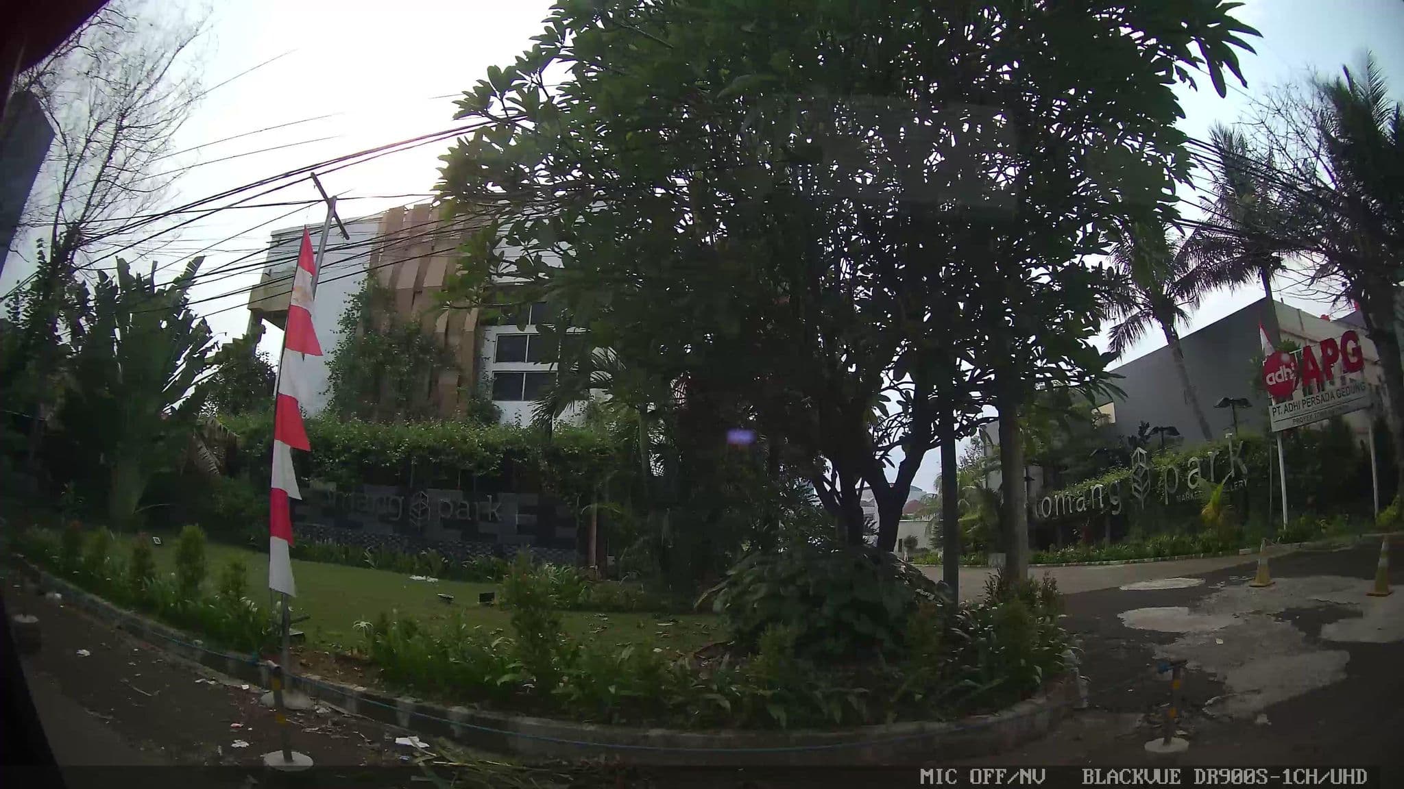 Street view near Casa Calma Hotel Grogol, Jakarta — © Kaart---RIGHT (CC BY-SA · Mapillary)
