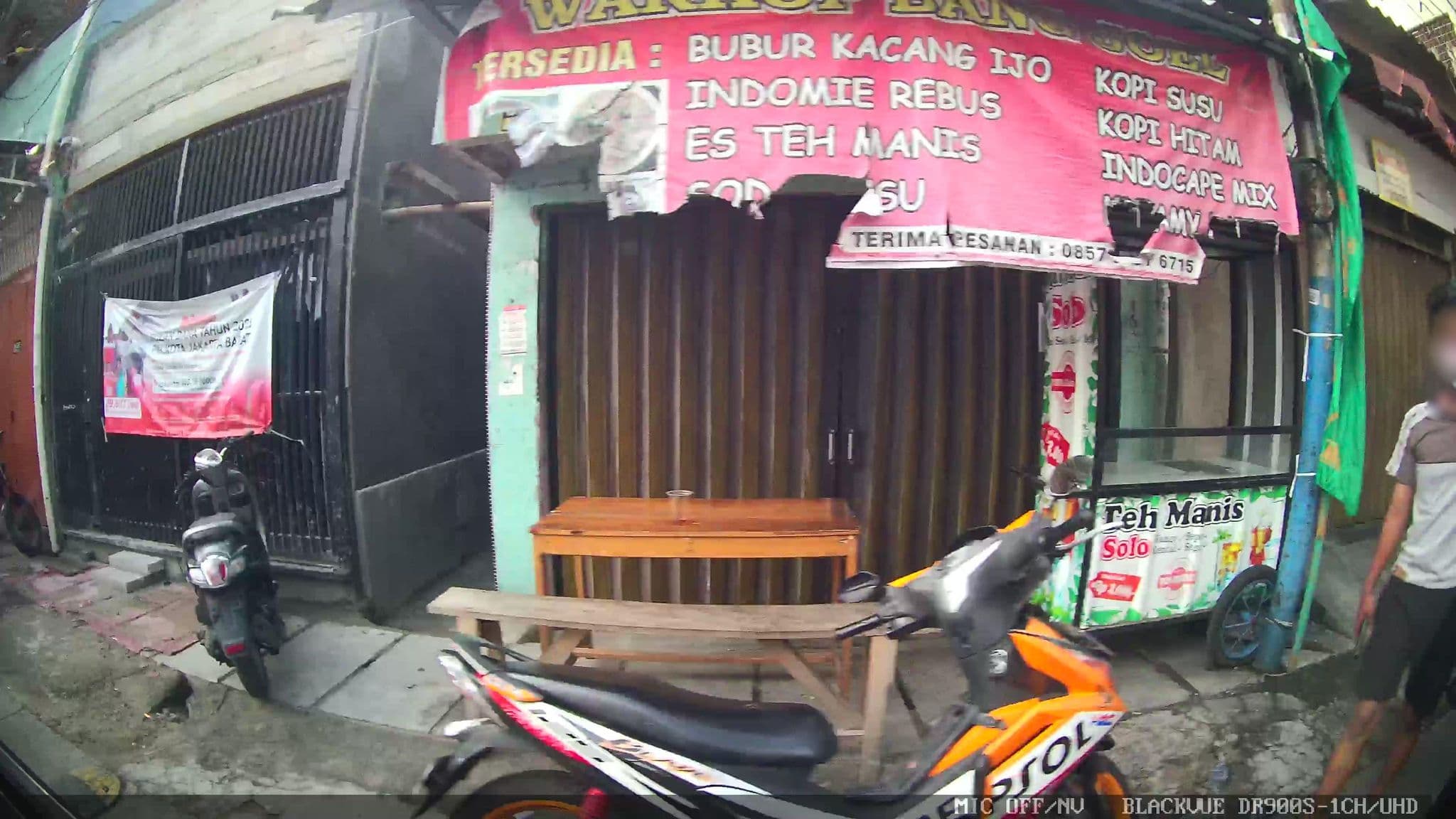 Street view near Weta International Hotel, Jakarta — © Kaart---LEFT (CC BY-SA · Mapillary)
