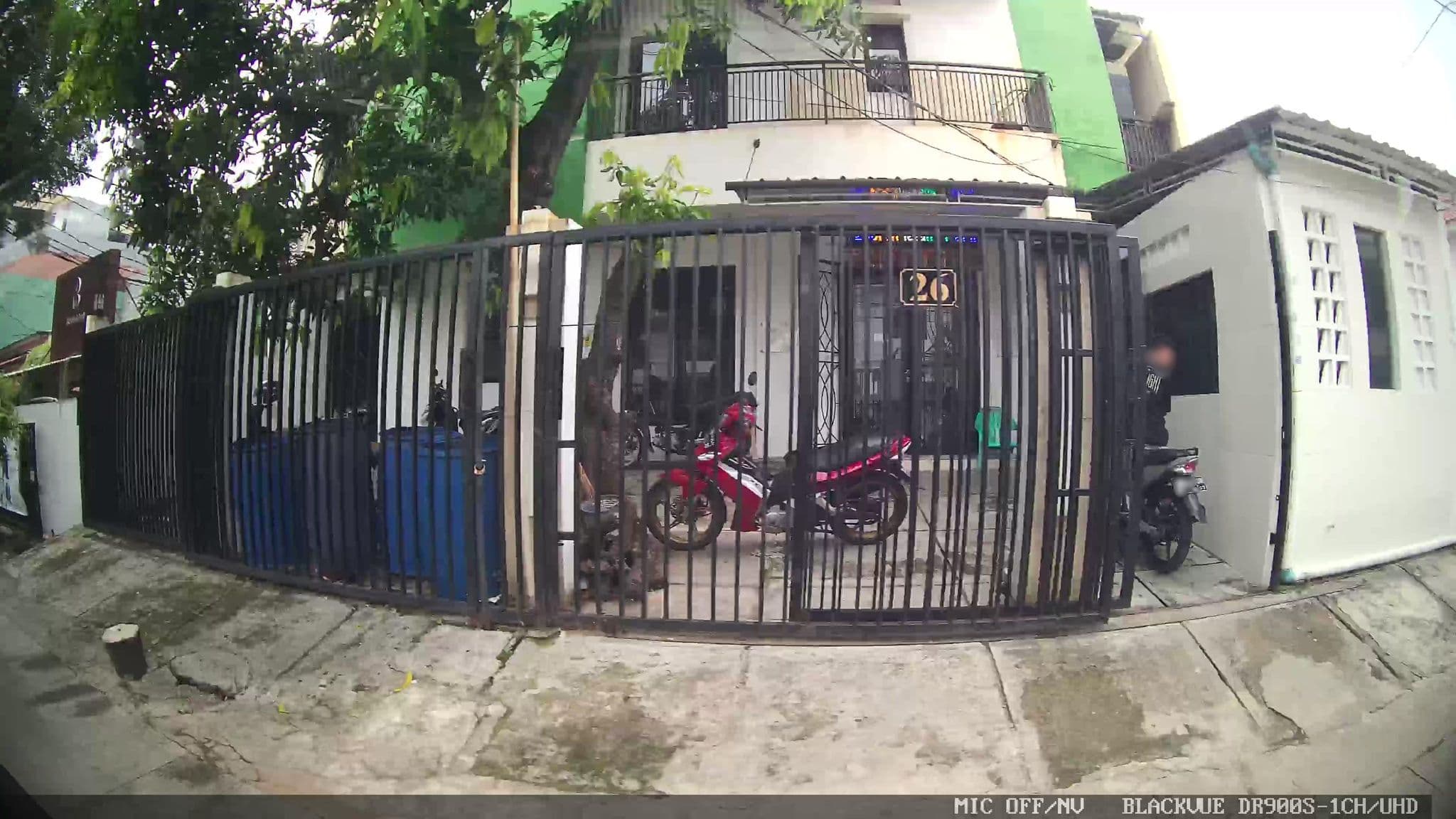Street view near Dekost Grogol, Jakarta — © Kaart---LEFT (CC BY-SA · Mapillary)