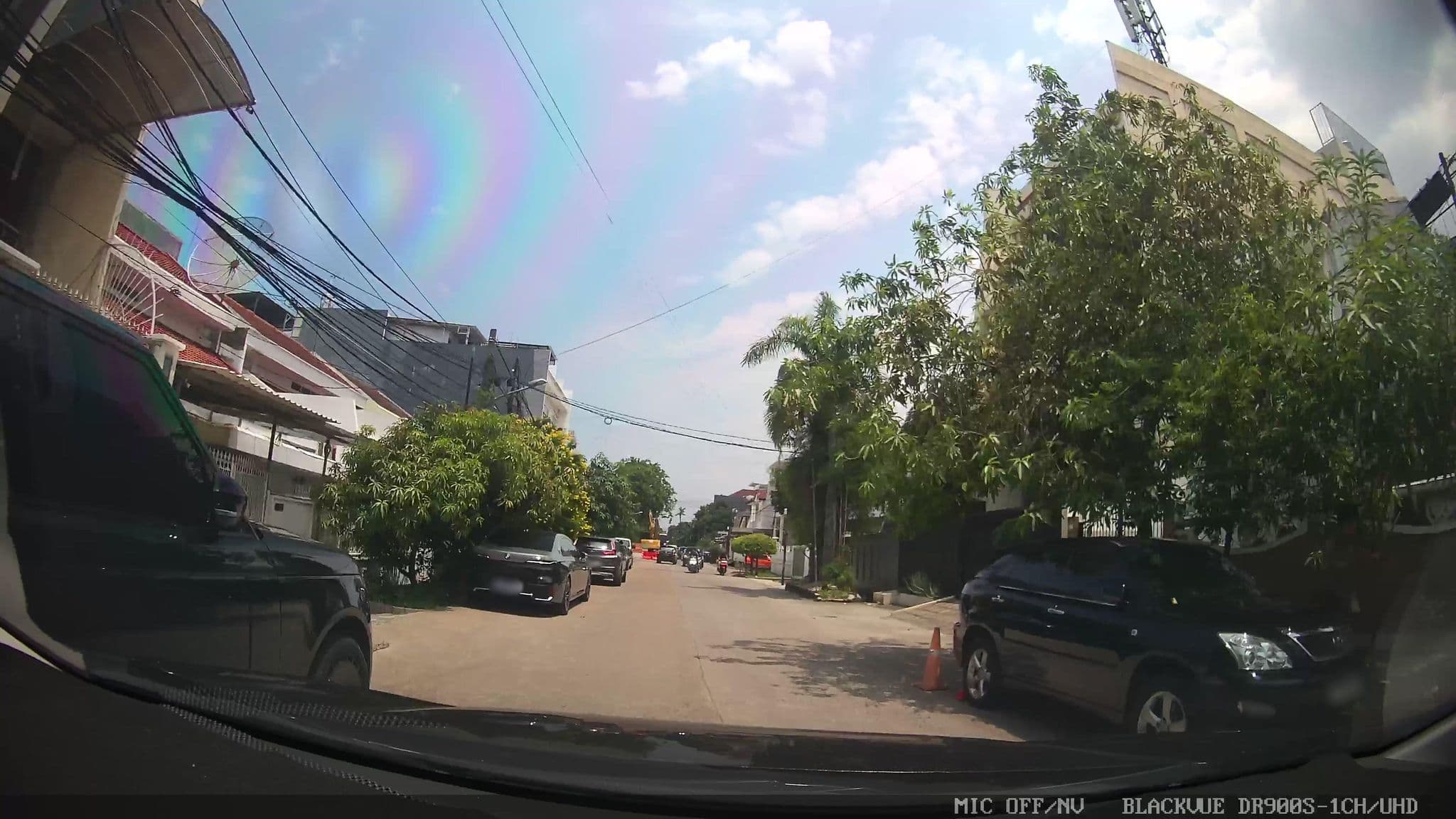 Street view near David, Jakarta — © Kaart---FRONT (CC BY-SA · Mapillary)