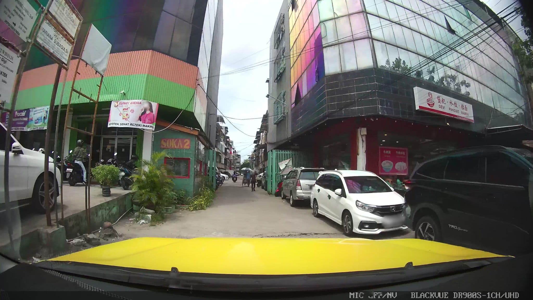 Street view near Room 8015, Jakarta — © Kaart---FRONT (CC BY-SA · Mapillary)