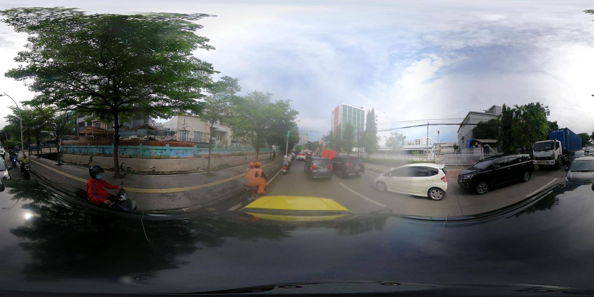 Street view near Kost Tante Ratna CS 1, Jakarta — © Kaart---360 (CC BY-SA · Mapillary)