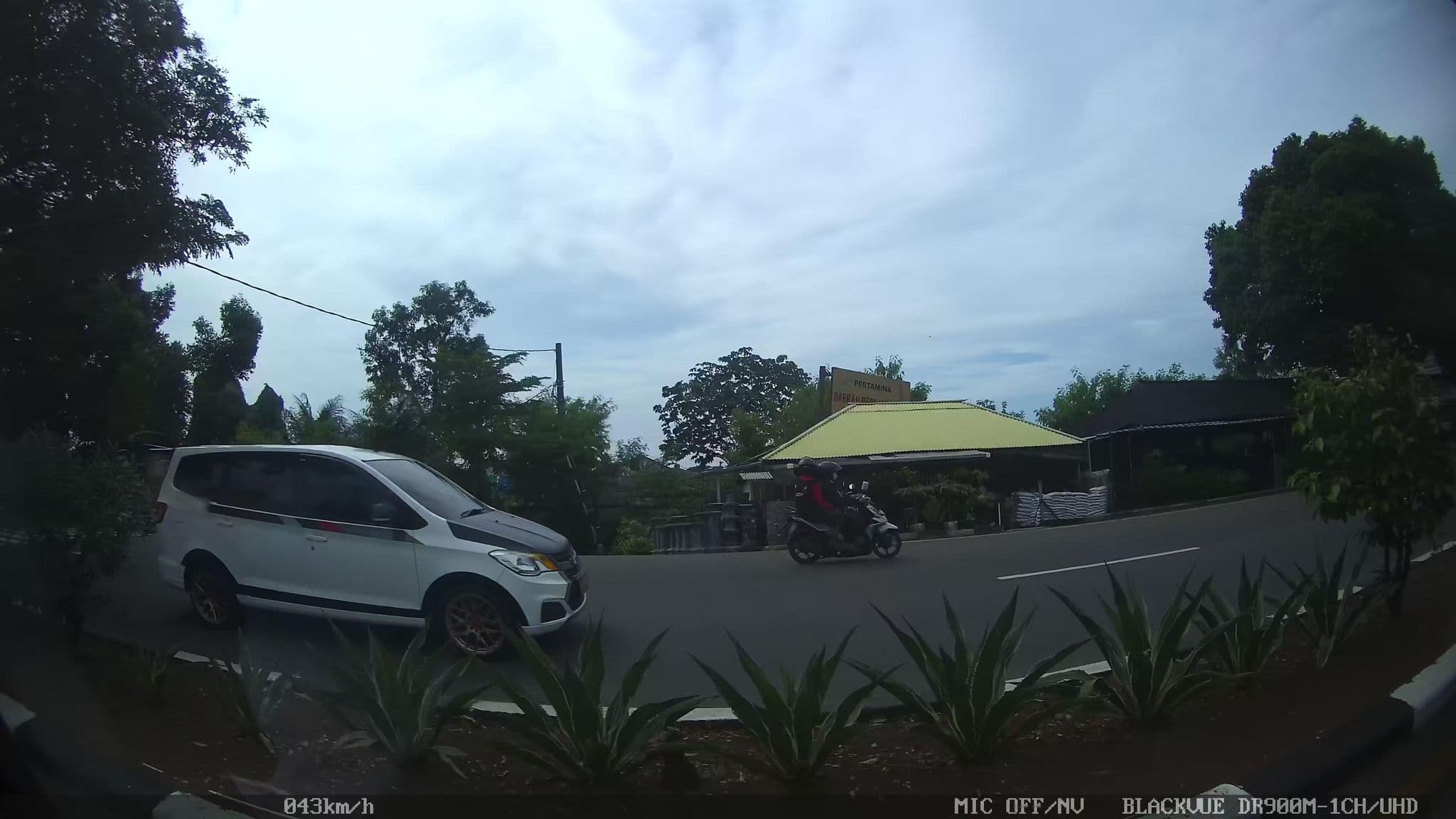 Street view near Dreamland (•̯͡.•̯͡), Depok — © kaart5 (CC BY-SA · Mapillary)