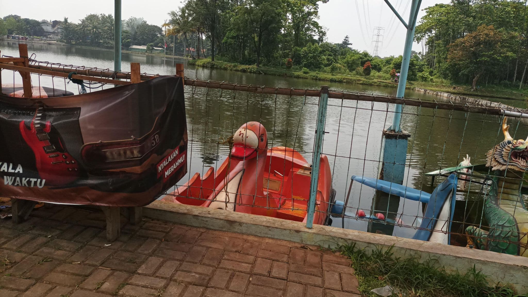 Street view near Hotel Pangrango 2, Depok — © SatriaIbrahim (CC BY-SA · Mapillary)