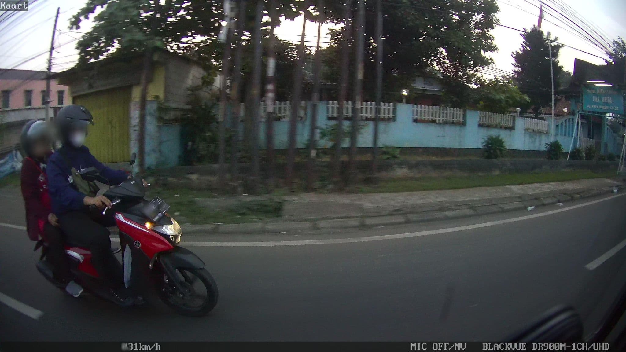 Street view near ULI ARTA, Depok — © kaart5 (CC BY-SA · Mapillary)