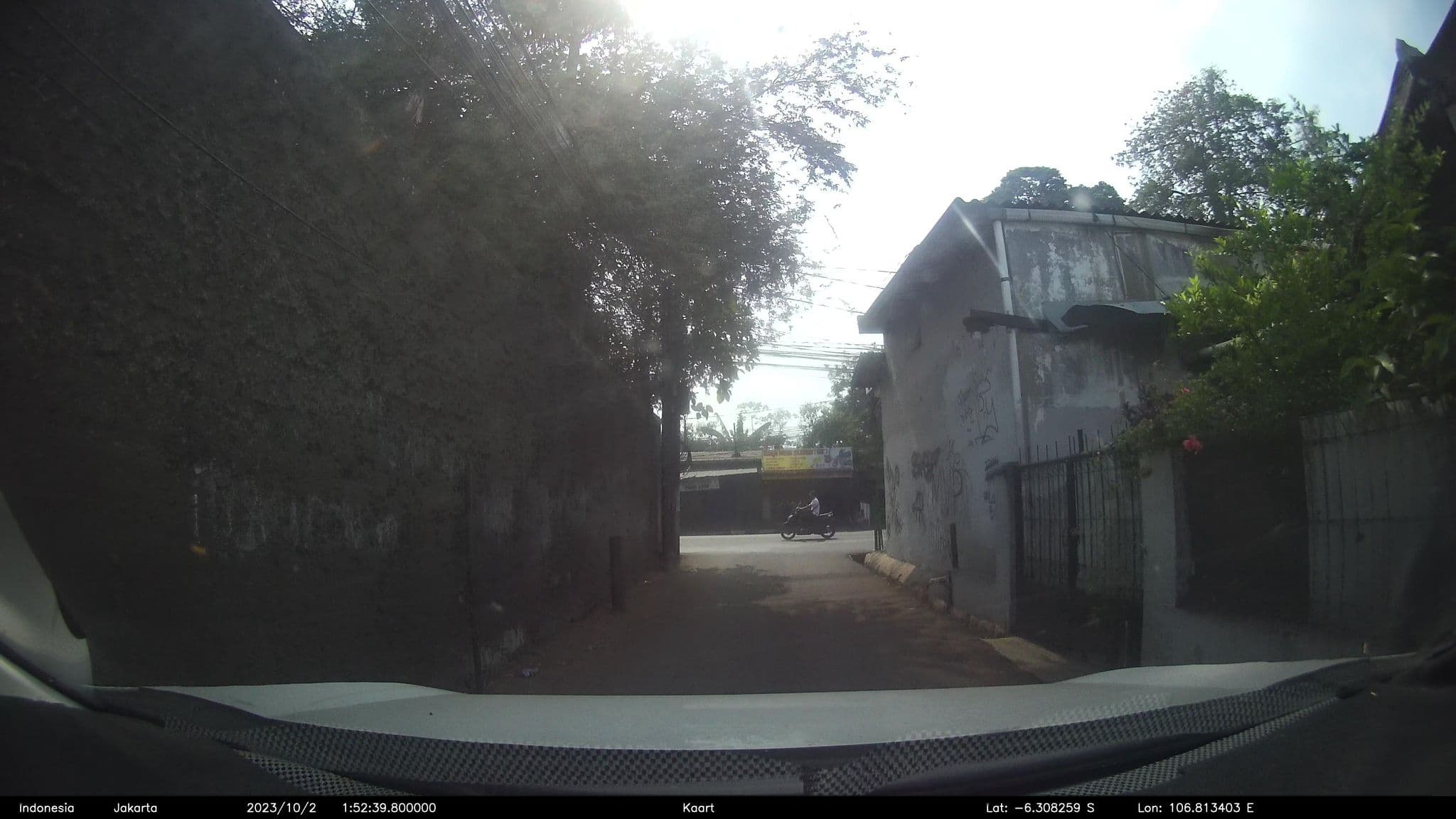 Street view near Hotel pondok sawangan, Pamulang — © kaart_2 (CC BY-SA · Mapillary)
