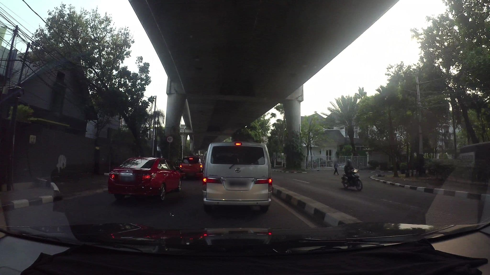 Street view near Ballroom Grand Flora Hotel, Jakarta — © kaart_3 (CC BY-SA · Mapillary)