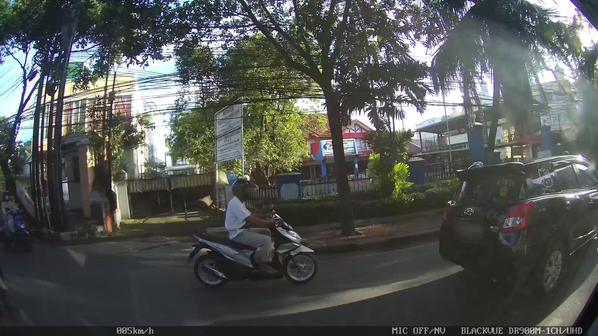 Street view near FLAT06. tendean, Jakarta — © kaart_2 (CC BY-SA · Mapillary)
