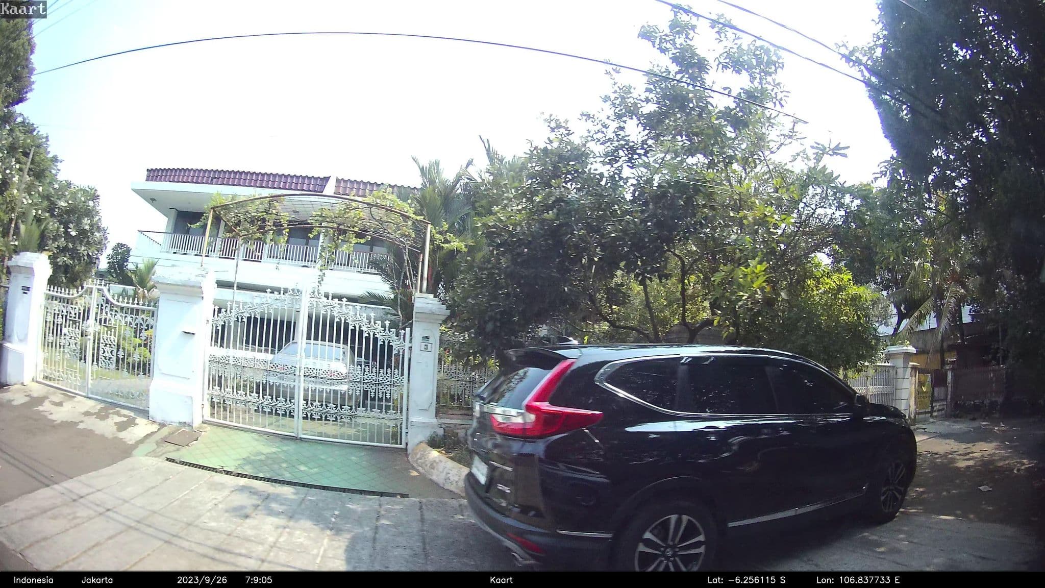 Street view near Exotica Recidence, Jakarta — © kaart_2 (CC BY-SA · Mapillary)
