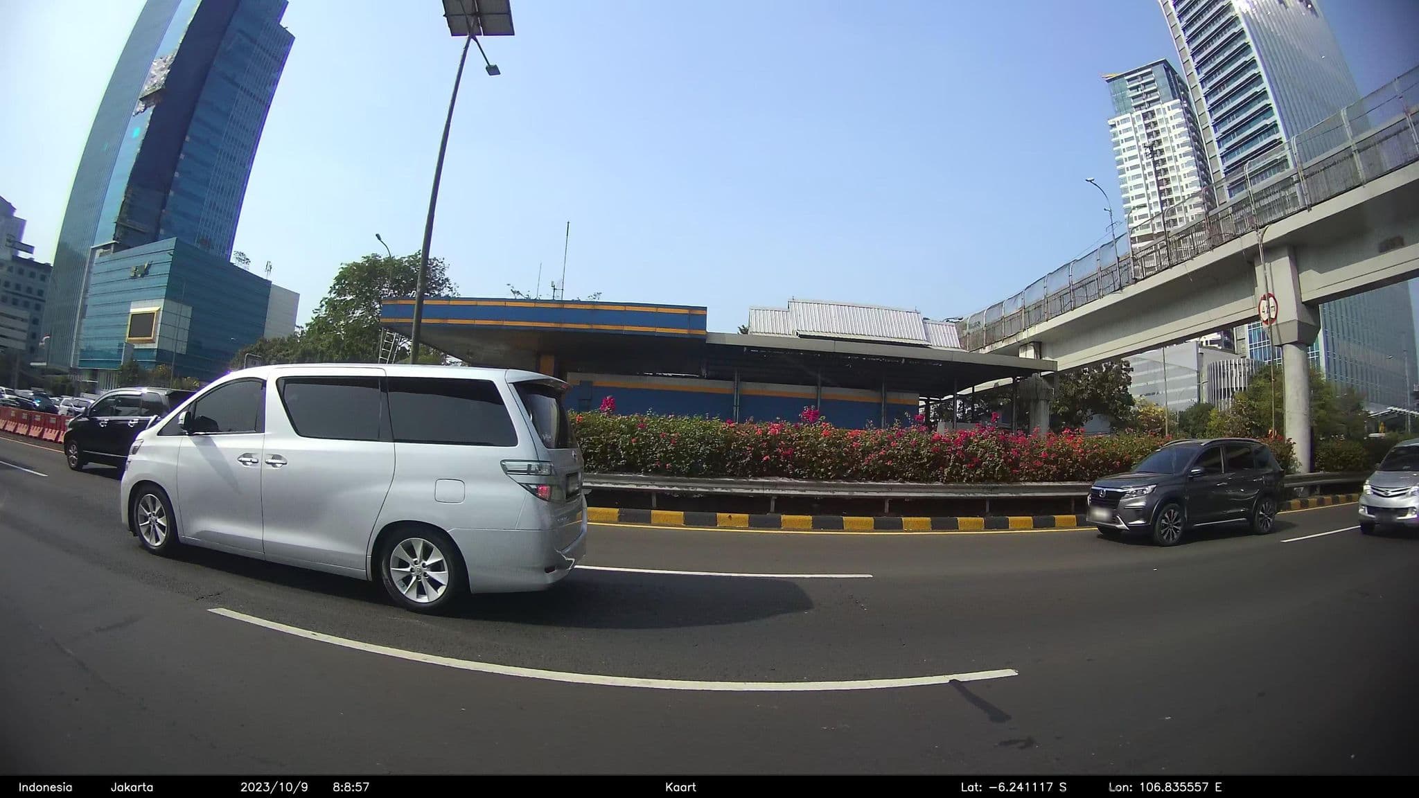 Street view near Griya Sakinah Hotel, Jakarta — © kaart_2 (CC BY-SA · Mapillary)
