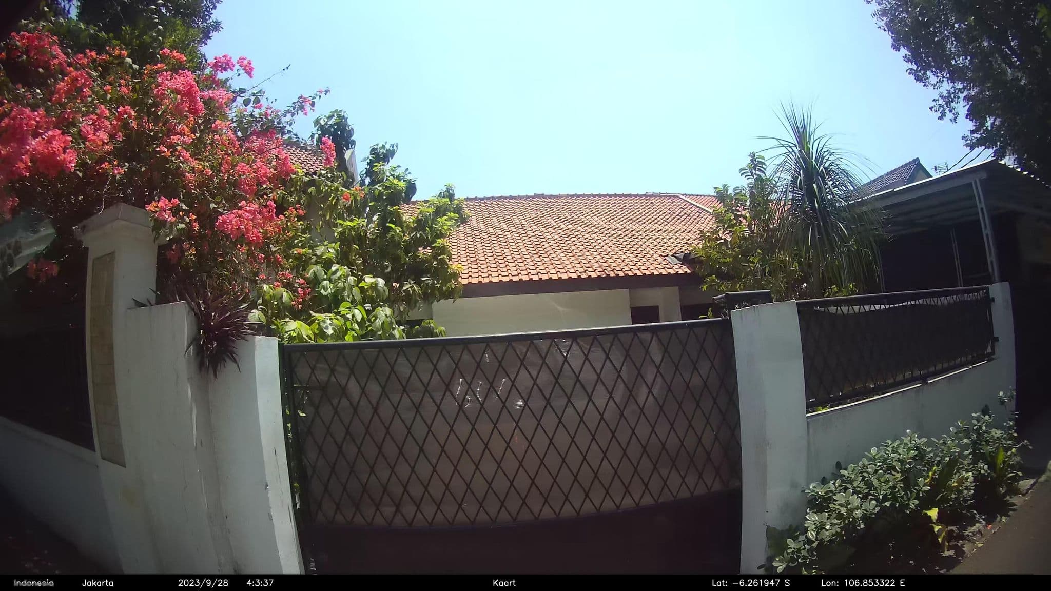 Street view near IQbal's bedd, Jakarta — © kaart_2 (CC BY-SA · Mapillary)
