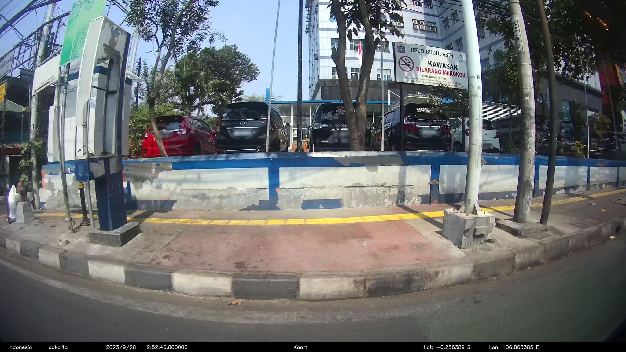 Street view near Deket Bantal&Guling, Jakarta — © kaart_2 (CC BY-SA · Mapillary)