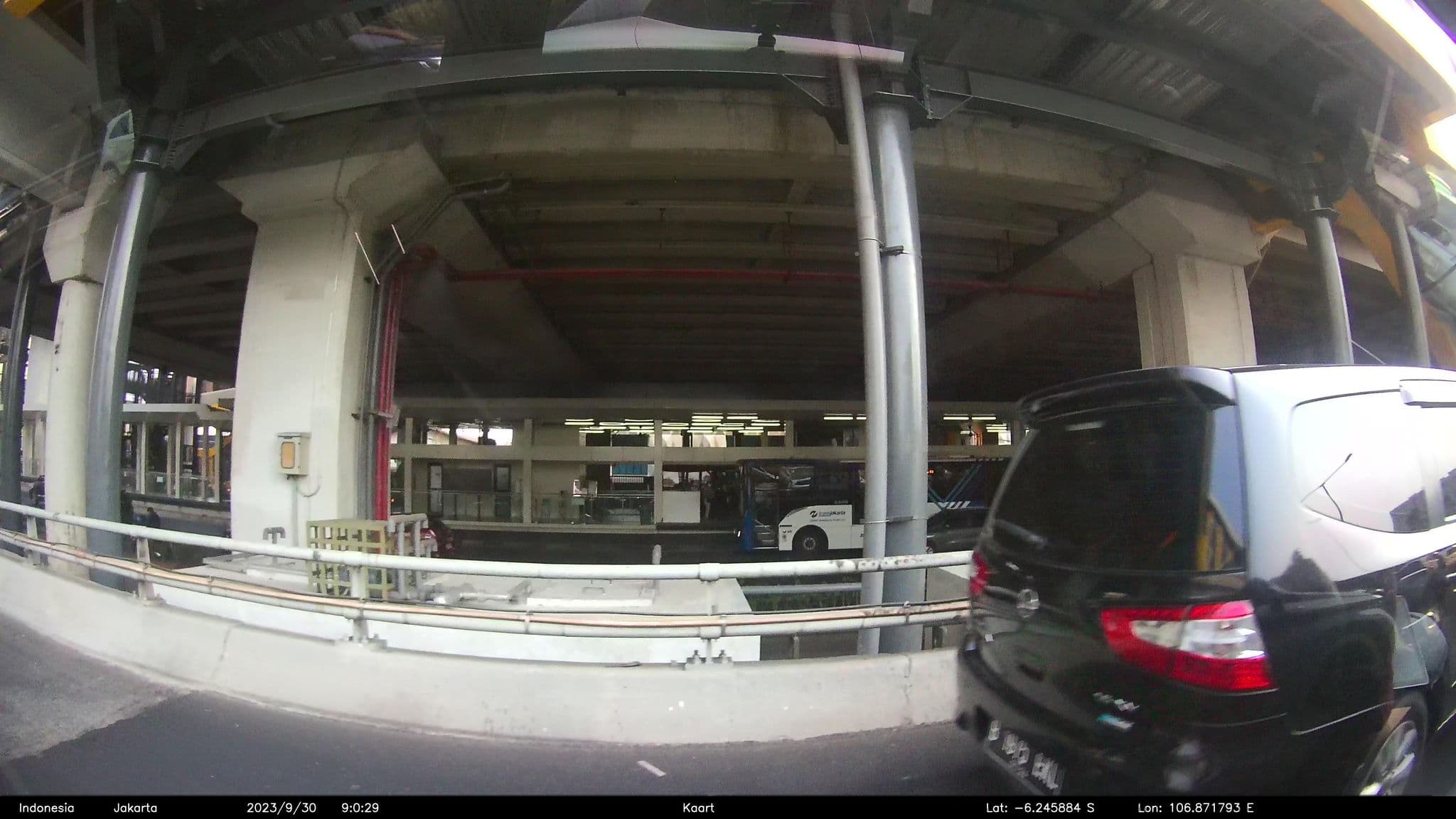 Street view near Hotel Bidakara Jakarta, Jakarta — © kaart_2 (CC BY-SA · Mapillary)