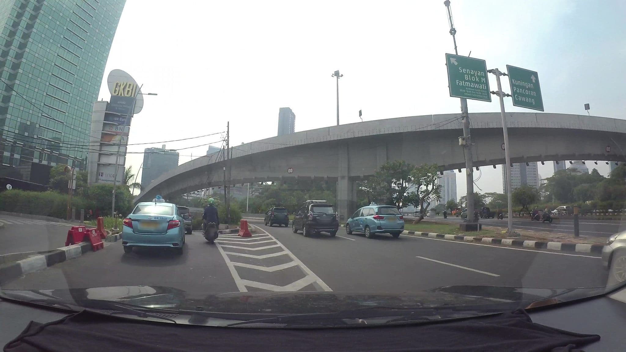 Street view near Antasena Room, Lee Meridien Hotel, Jakarta — © kaart_3 (CC BY-SA · Mapillary)